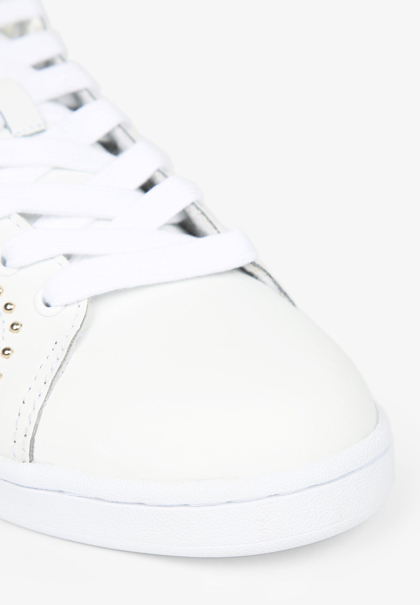 SNEAKERS PIEL DETALLES CONTRASTE
