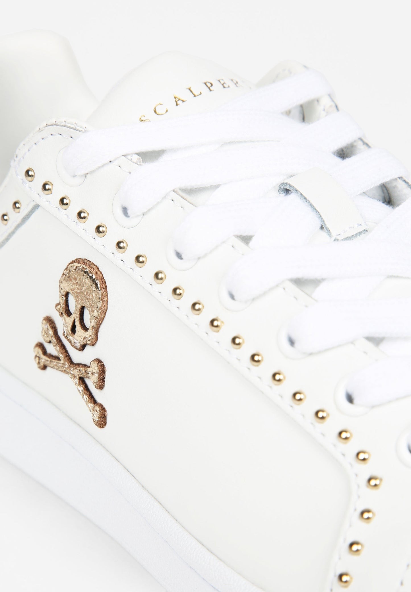 SNEAKERS PIEL DETALLES CONTRASTE