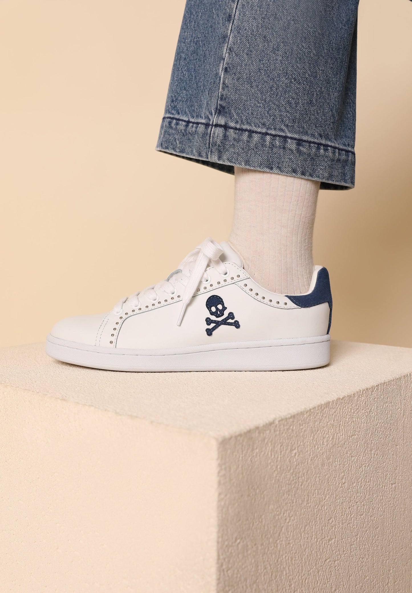 SNEAKERS PIEL DETALLES CONTRASTE