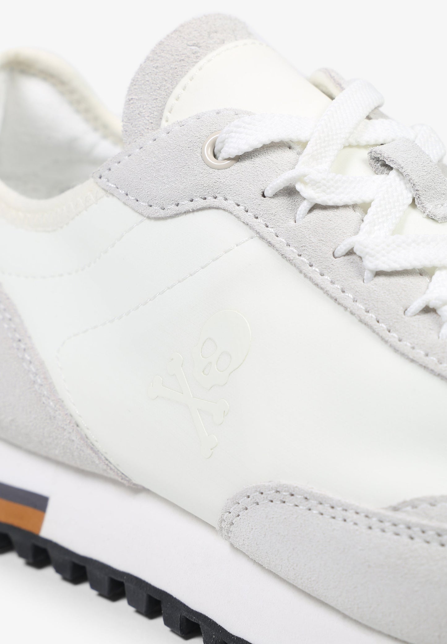 SNEAKERS LIGERAS DETALLE SUELA