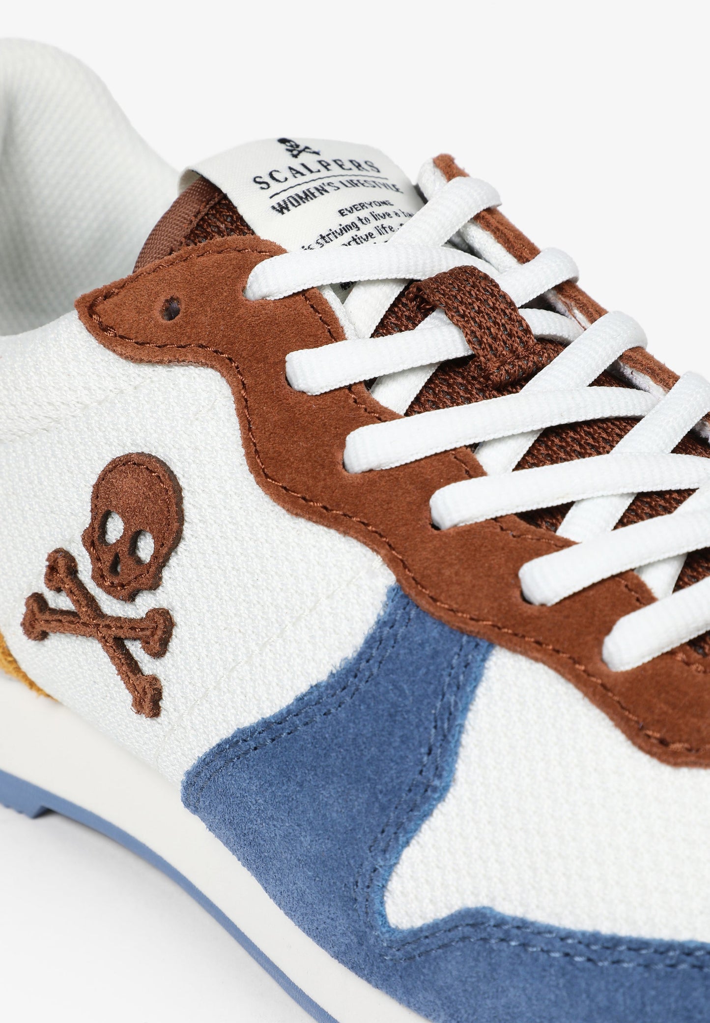 SNEAKERS CALAVERA INSIGNIA