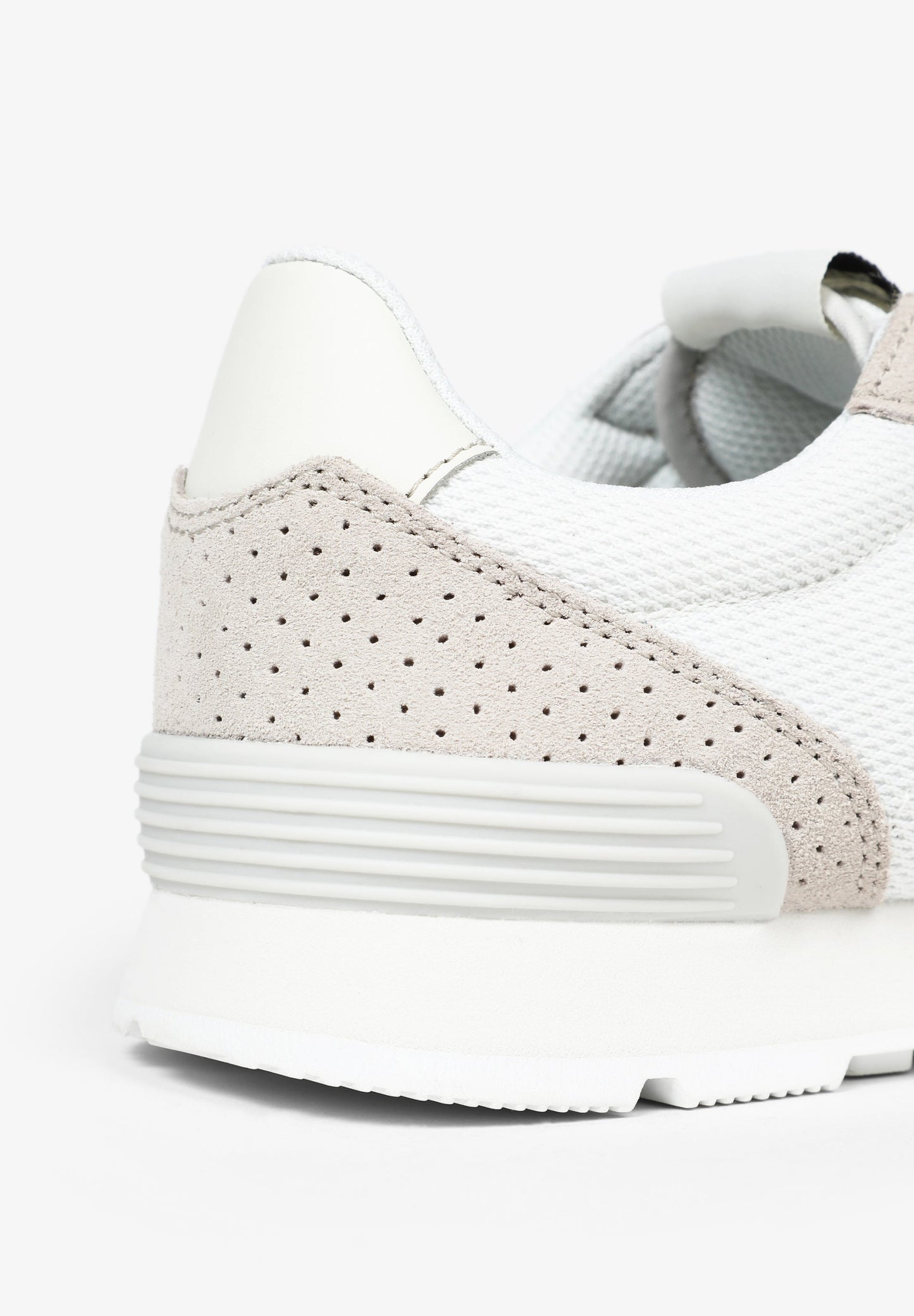 SNEAKERS CALAVERA INSIGNIA