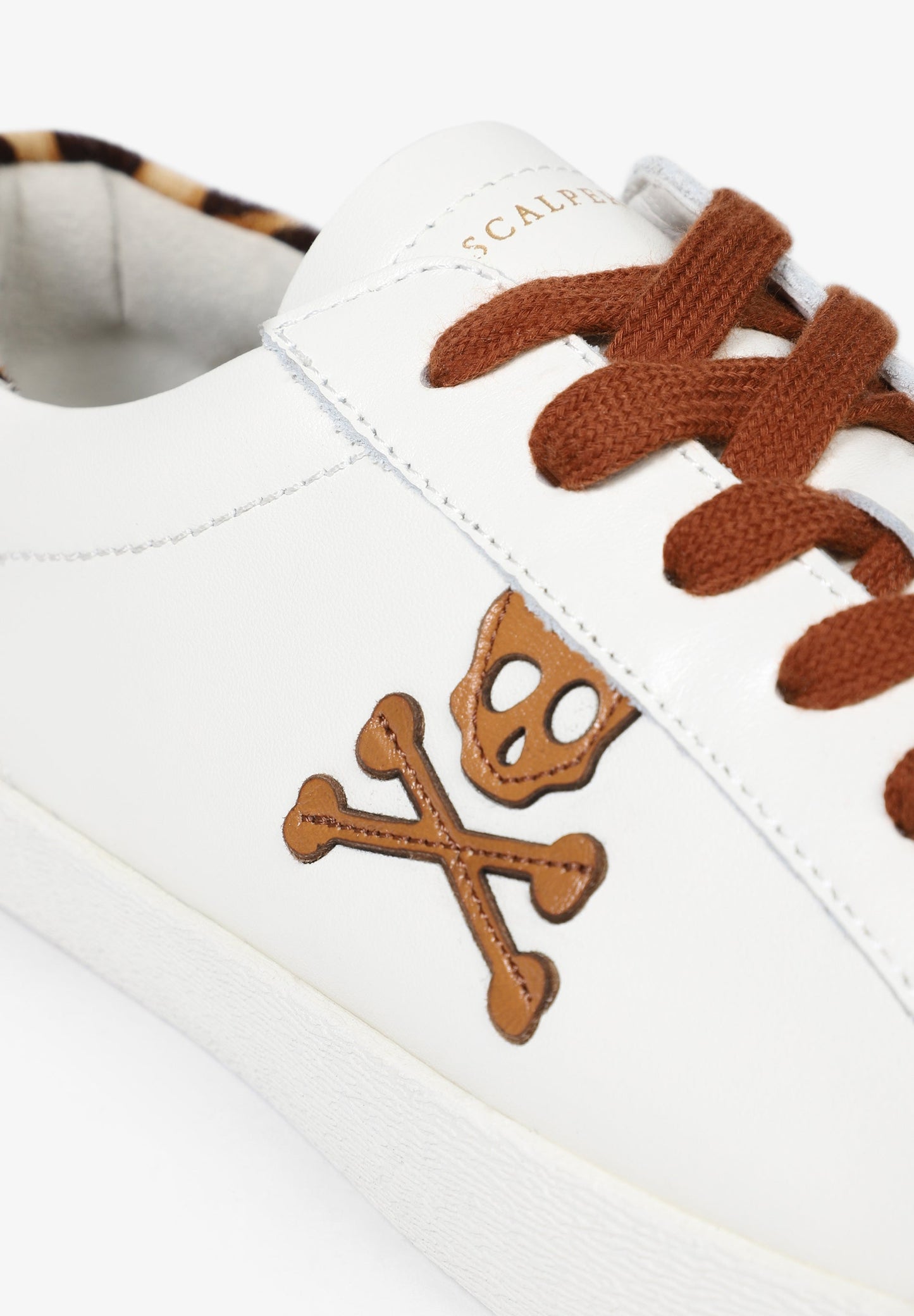 SNEAKERS BAJAS DETALLE LEOPARDO