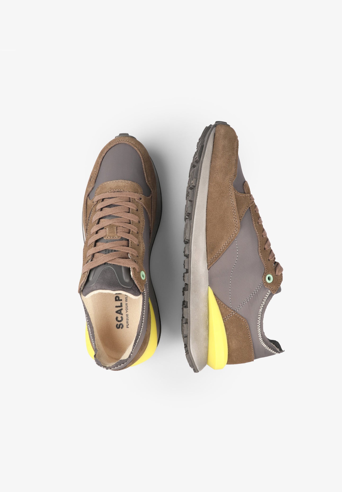 SNEAKERS CALAVERA ESTABILIZADOR PRONUNCIADO