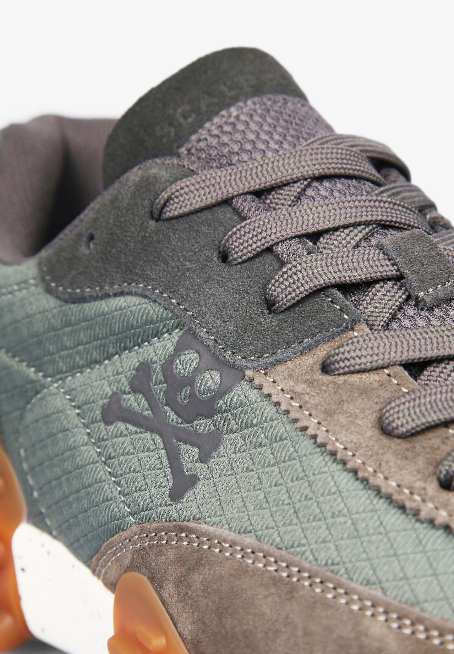 SNEAKERS SUELA ESPECIAL