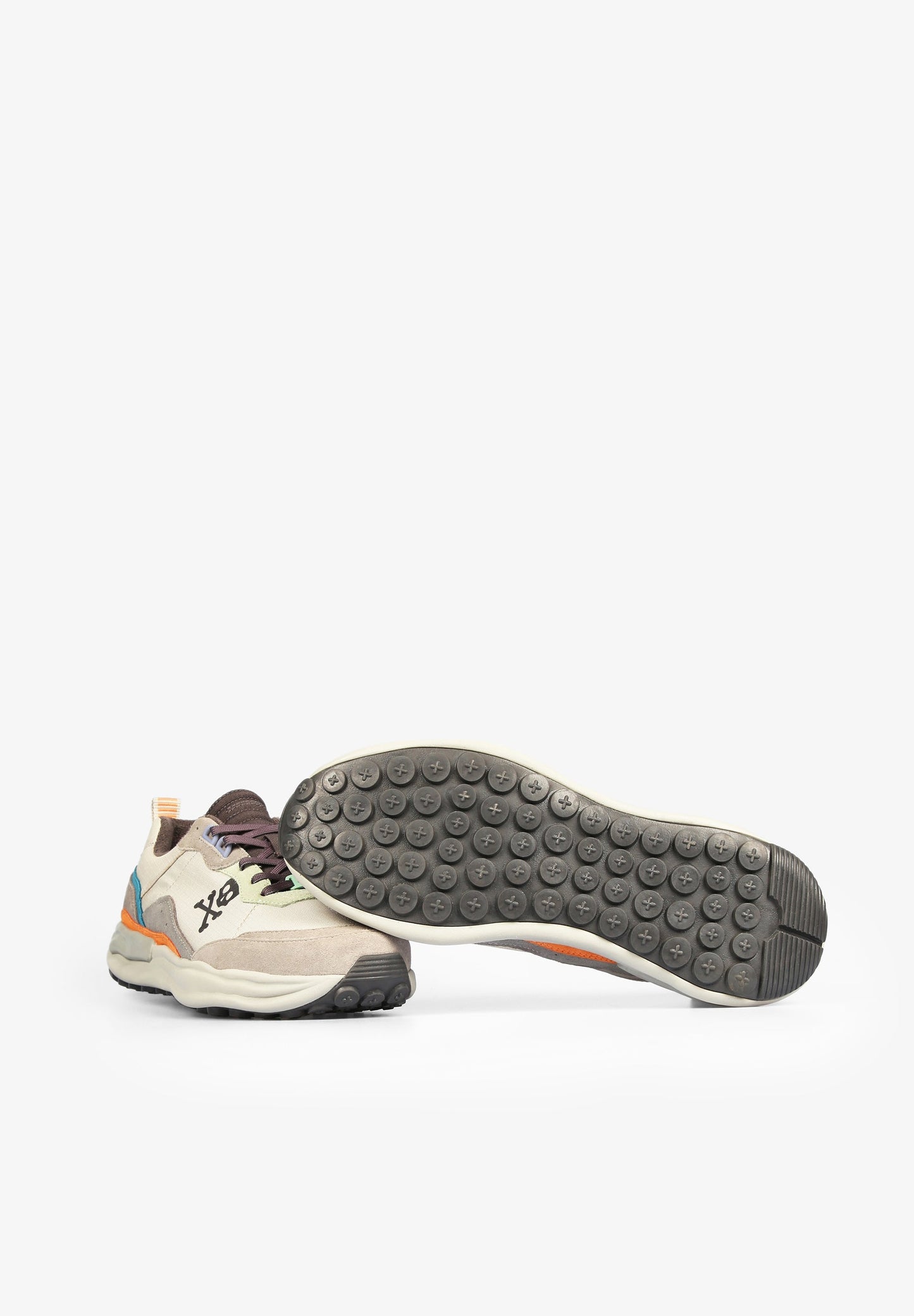 SNEAKERS SUELA DETALLE COLORES