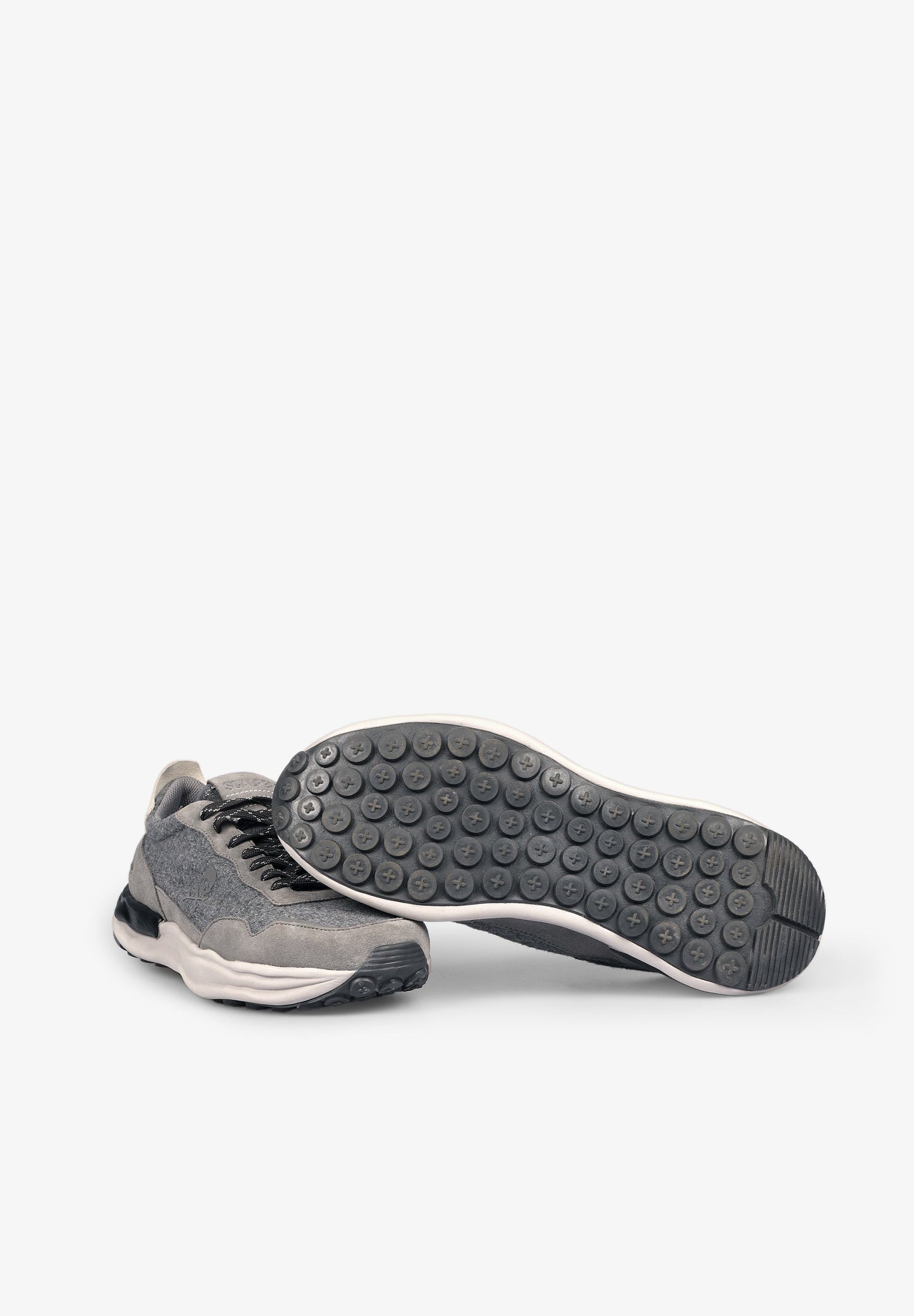 SNEAKERS TEXTURA CALAVERA