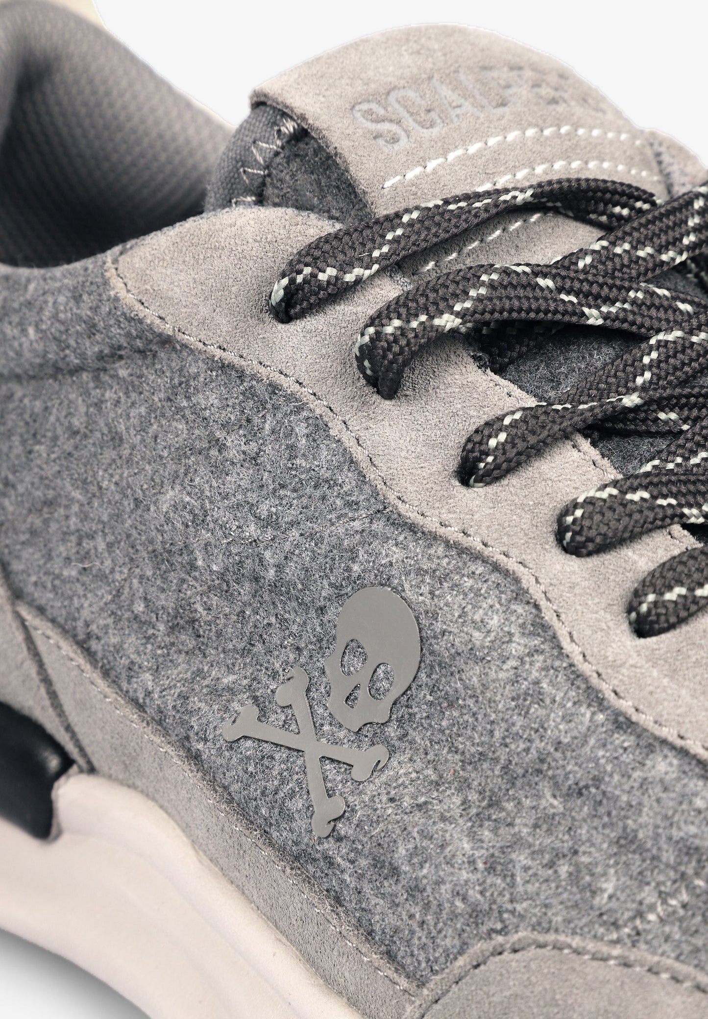 SNEAKERS TEXTURA CALAVERA