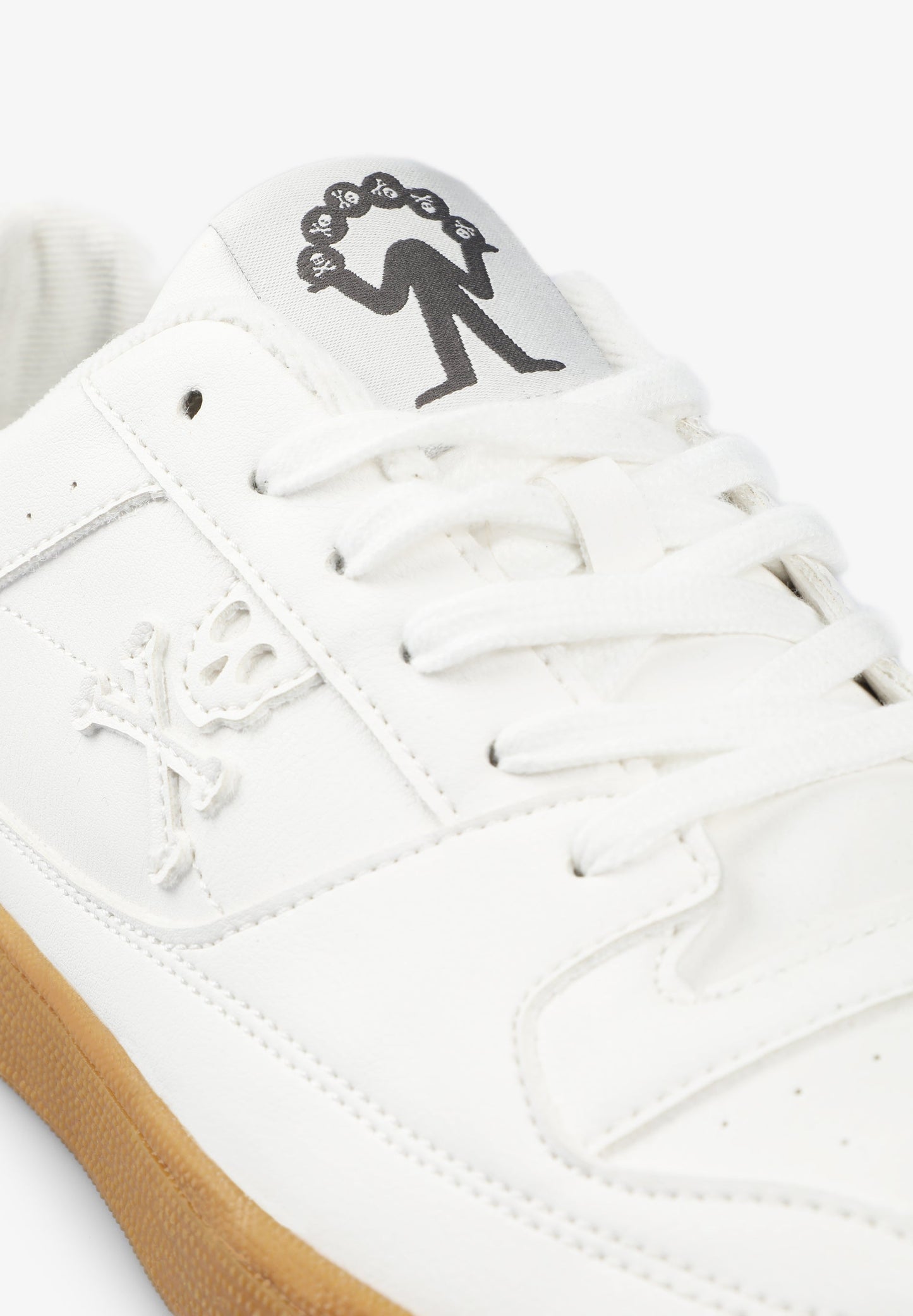 SNEAKERS SUELA CONTRASTE