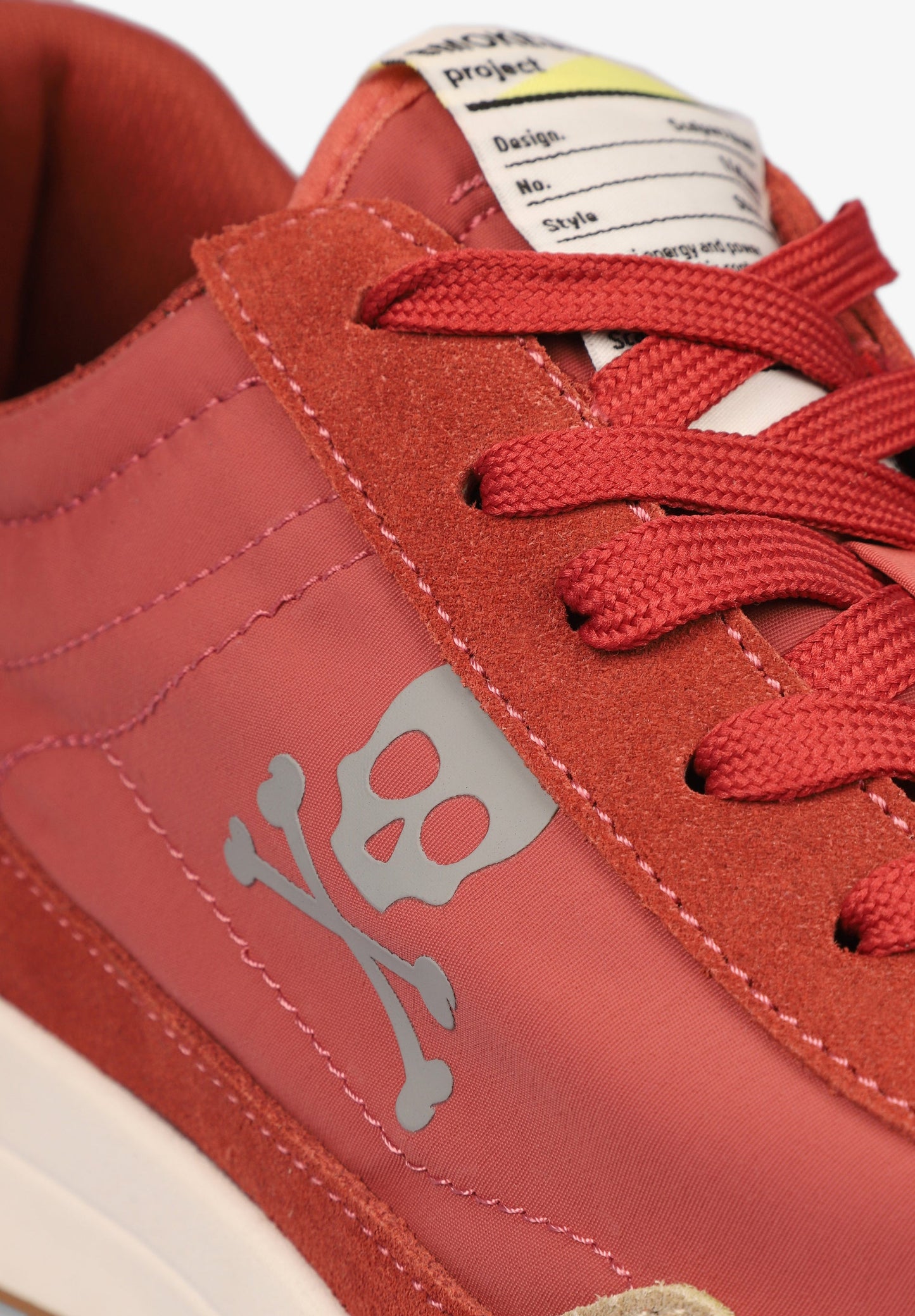 SNEAKERS CALAVERA SUELA CURVA