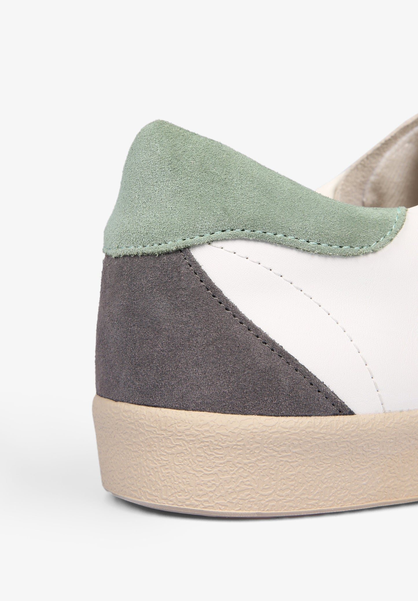 SNEAKERS BAJAS CALAVERA LATERAL