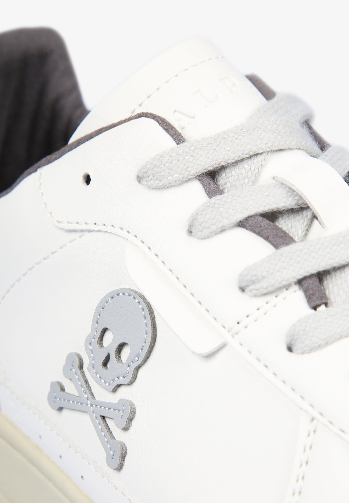 SNEAKERS TALÓN CONTRASTE