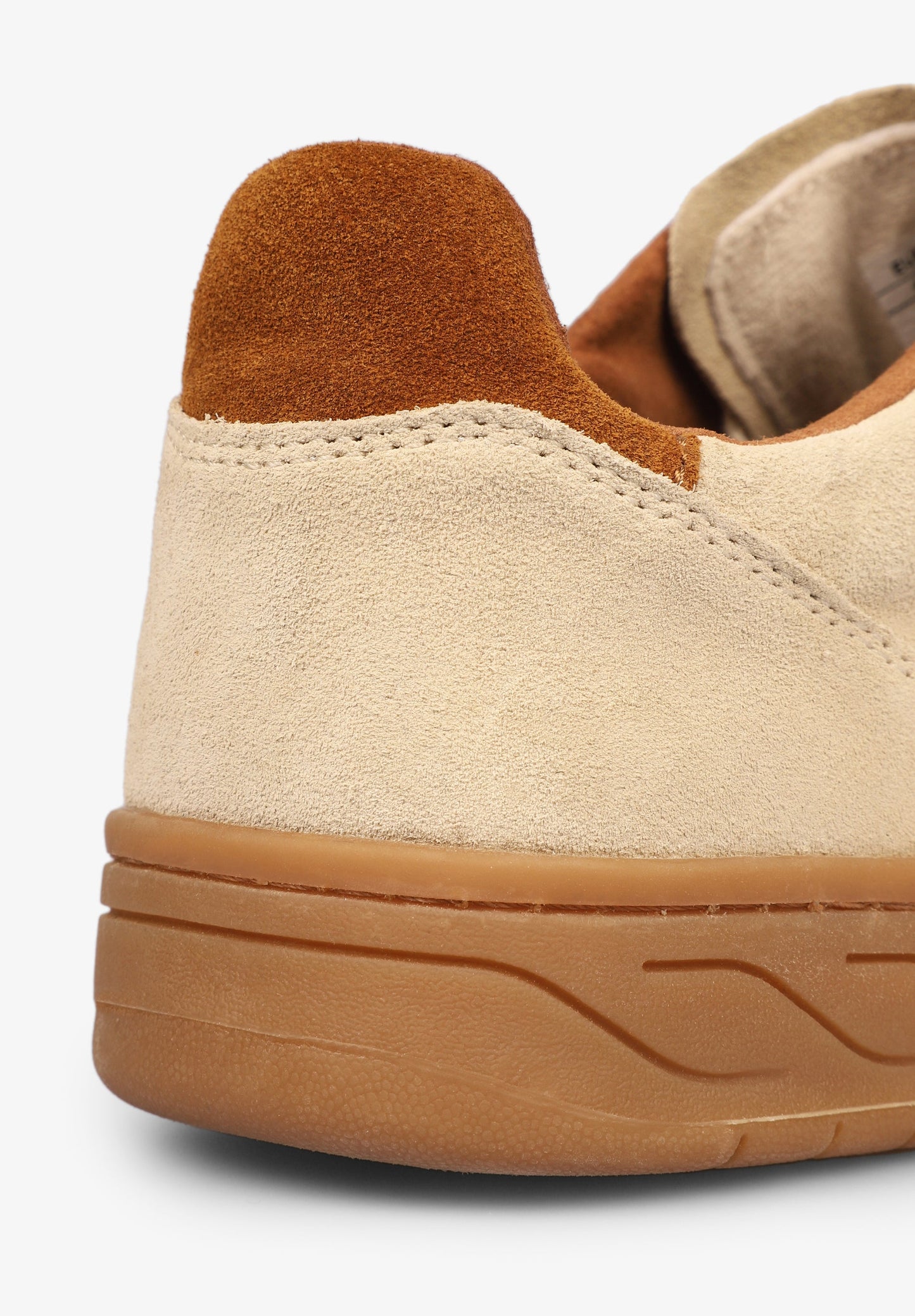 SNEAKERS ANTE TALÓN CONTRASTE