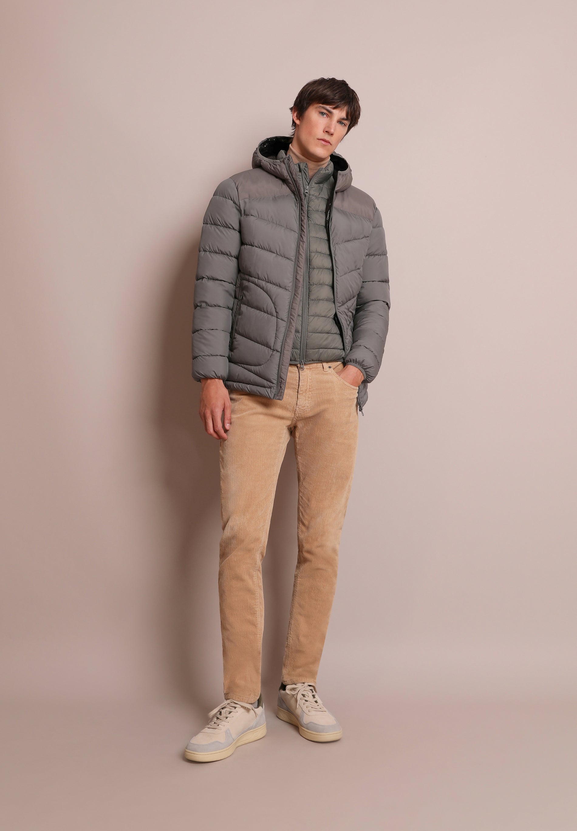 SNEAKERS ANTE TALÓN CONTRASTE