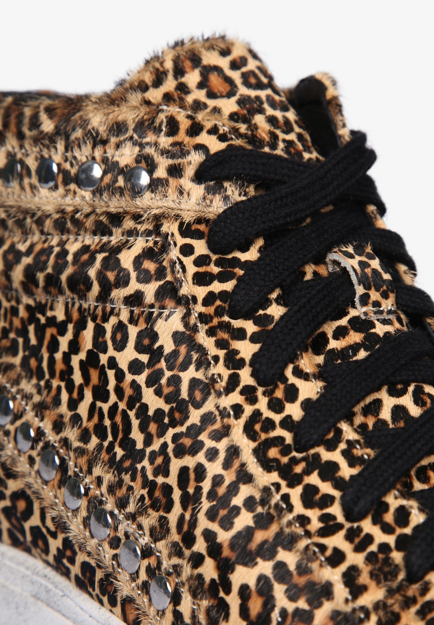 SNEAKERS BOTAS ANIMAL PRINT TACHAS