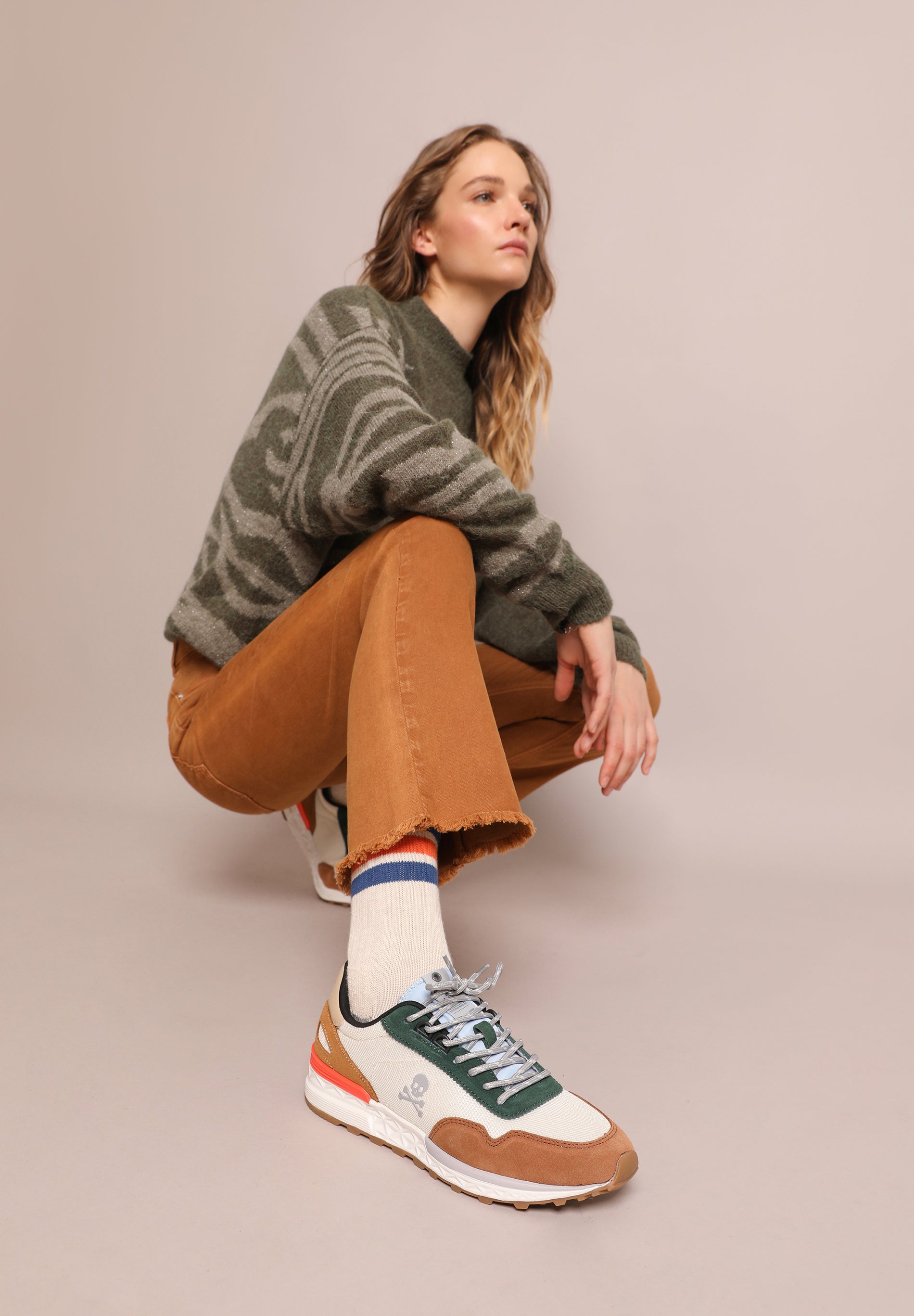 SNEAKERS CALAVERA LATERAL