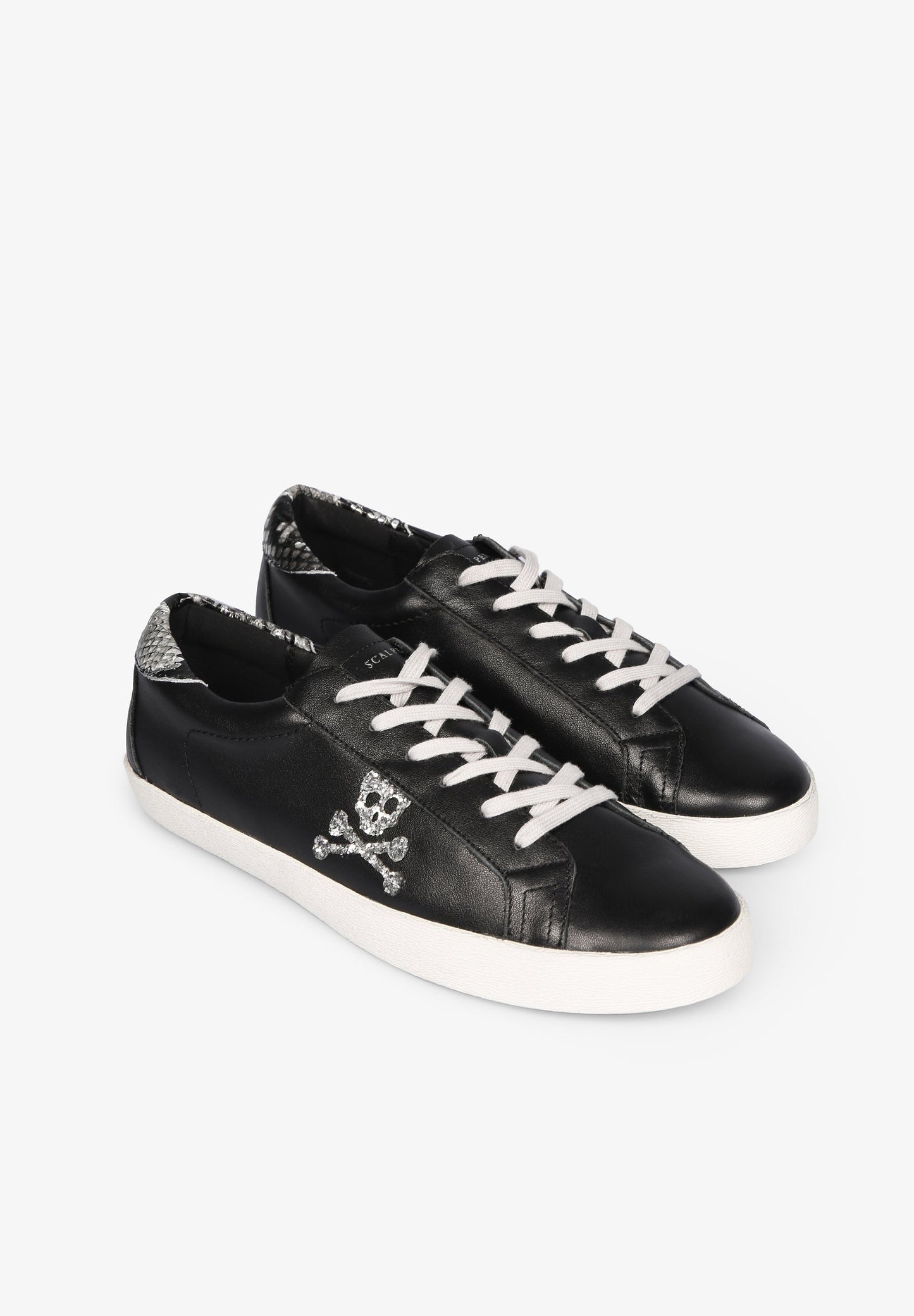 SNEAKERS BAJAS DETALLE ANIMAL PRINT