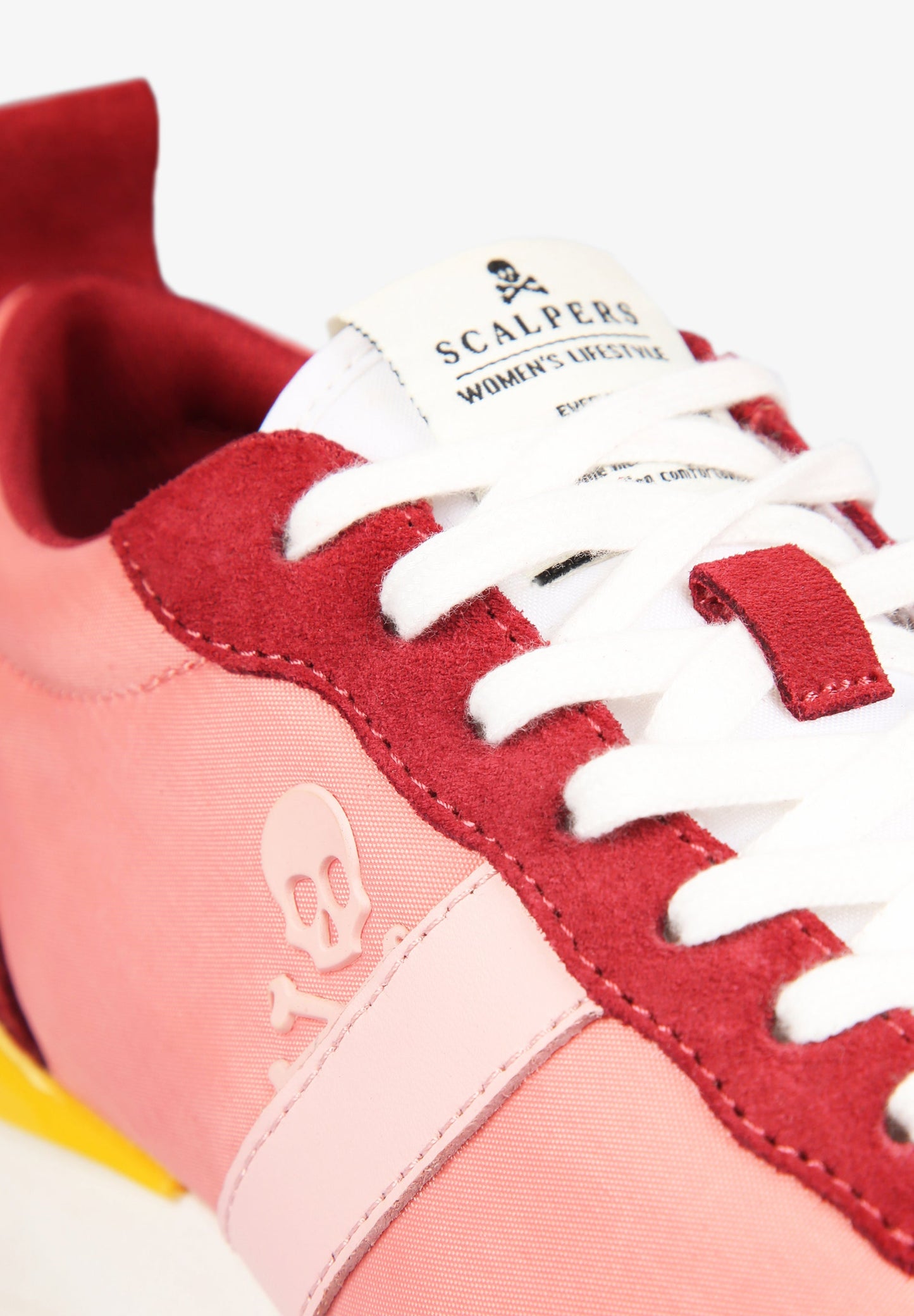 SNEAKERS ESTABILIZADOR PRONUNCIADO