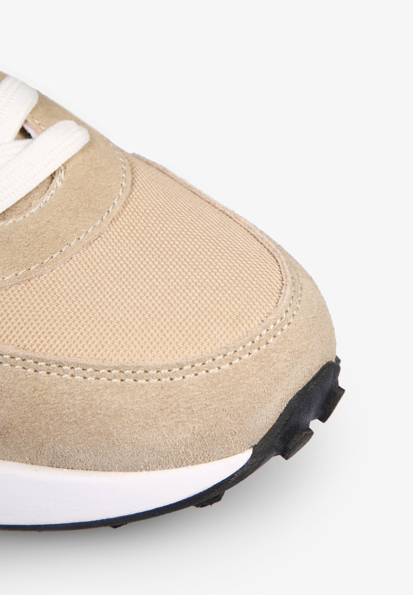 SNEAKERS CALAVERA CONTRASTE