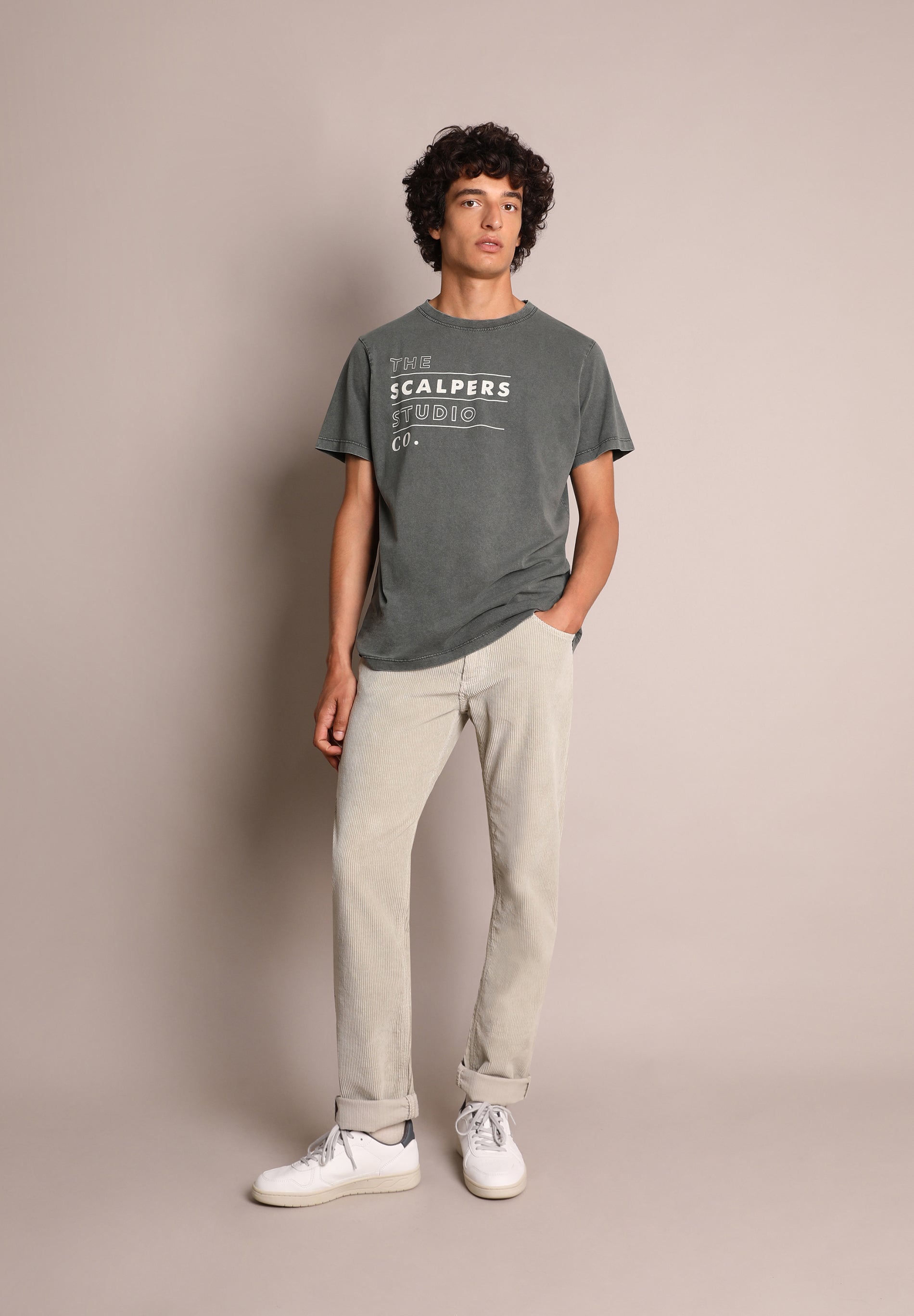 CAMISETA LAVADA SCALPERS STUDIO