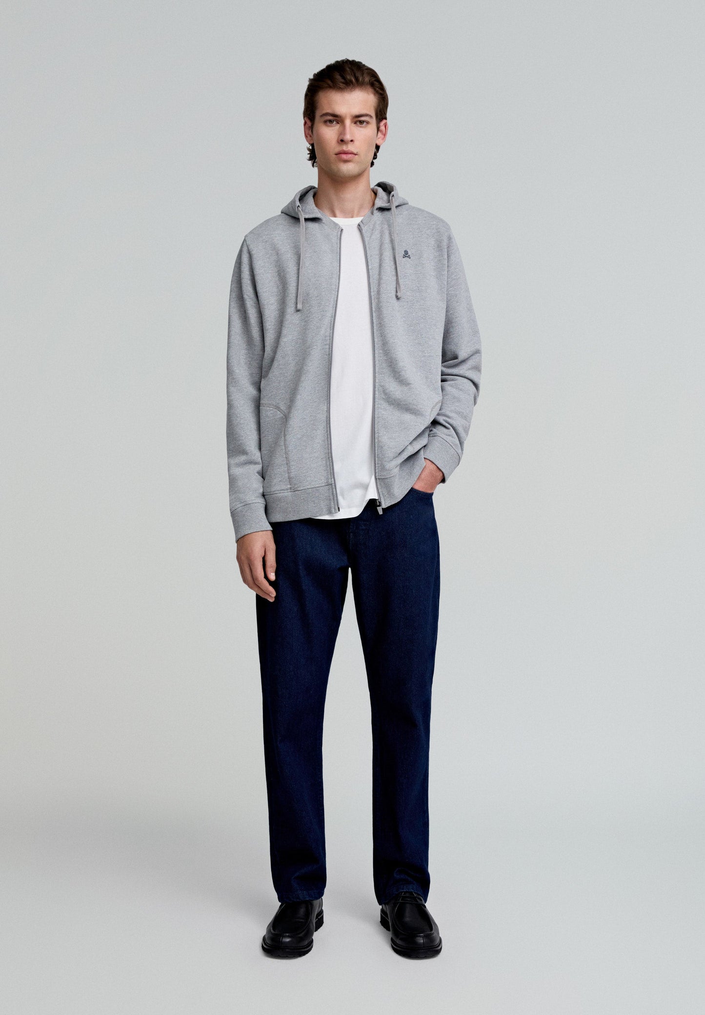 SUDADERA CAPUCHA BORDADA CONTRASTE