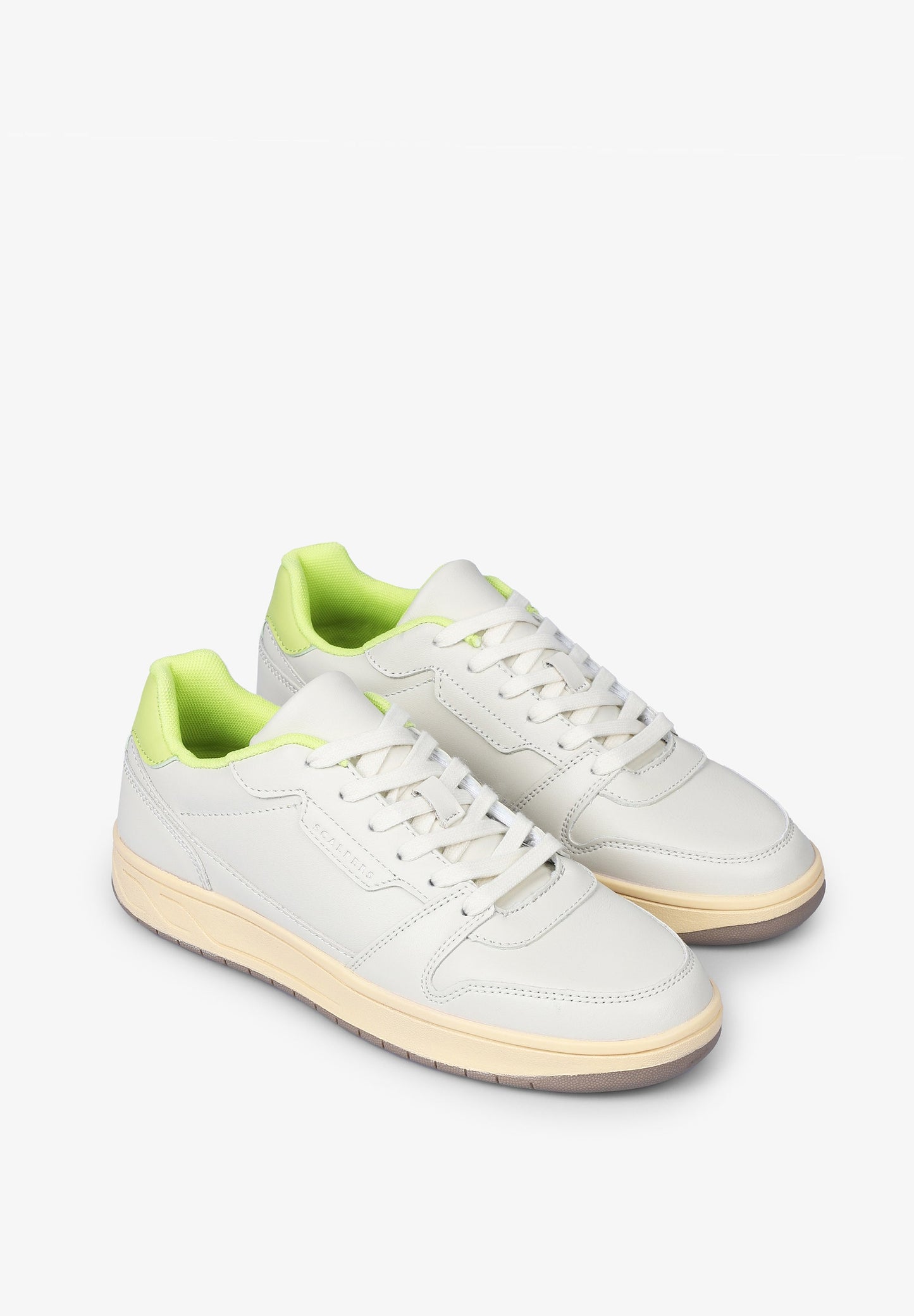 SNEAKERS DETALLE TALÓN