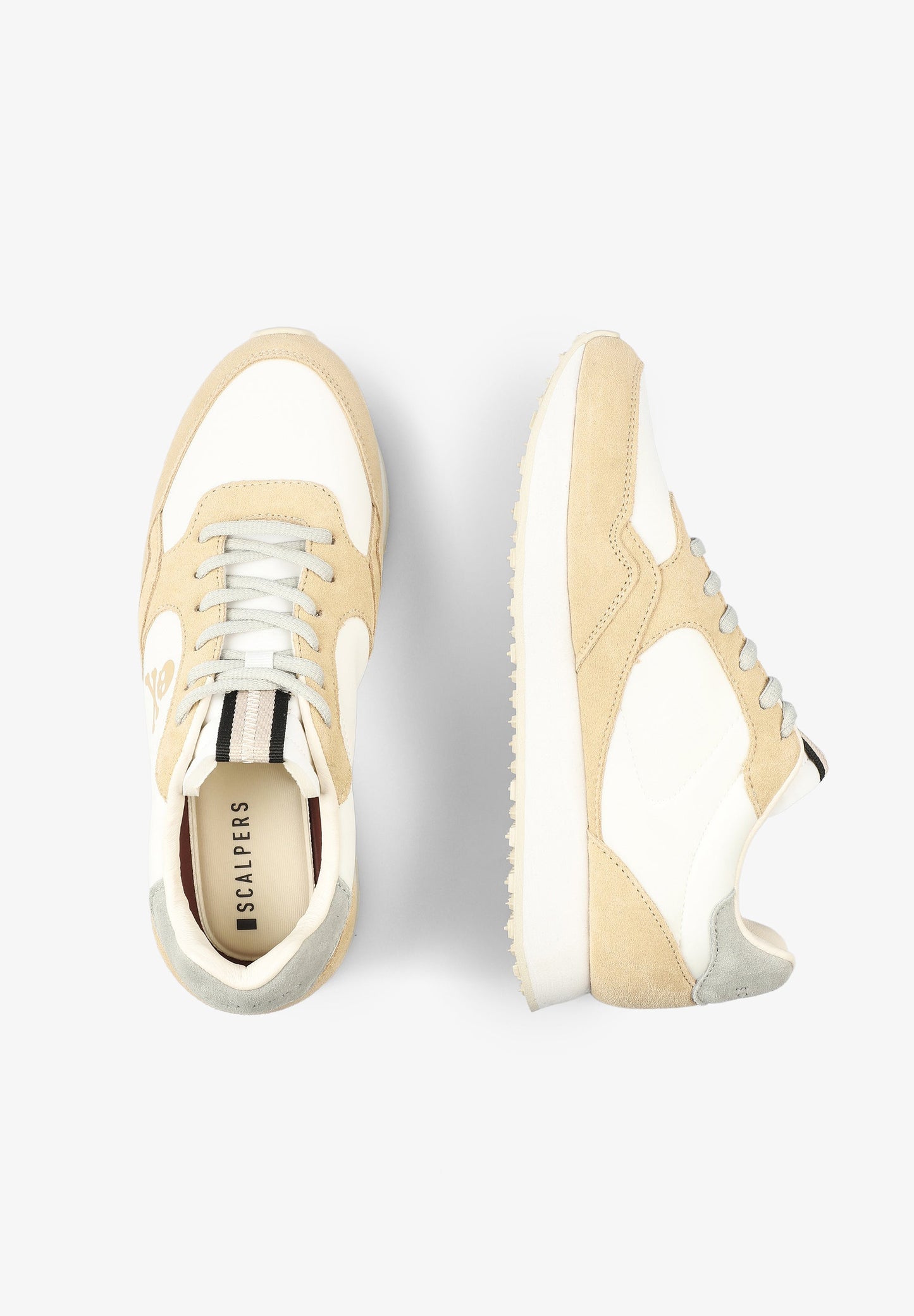 SNEAKERS METALIZADA SUELA PRONUNCIADA