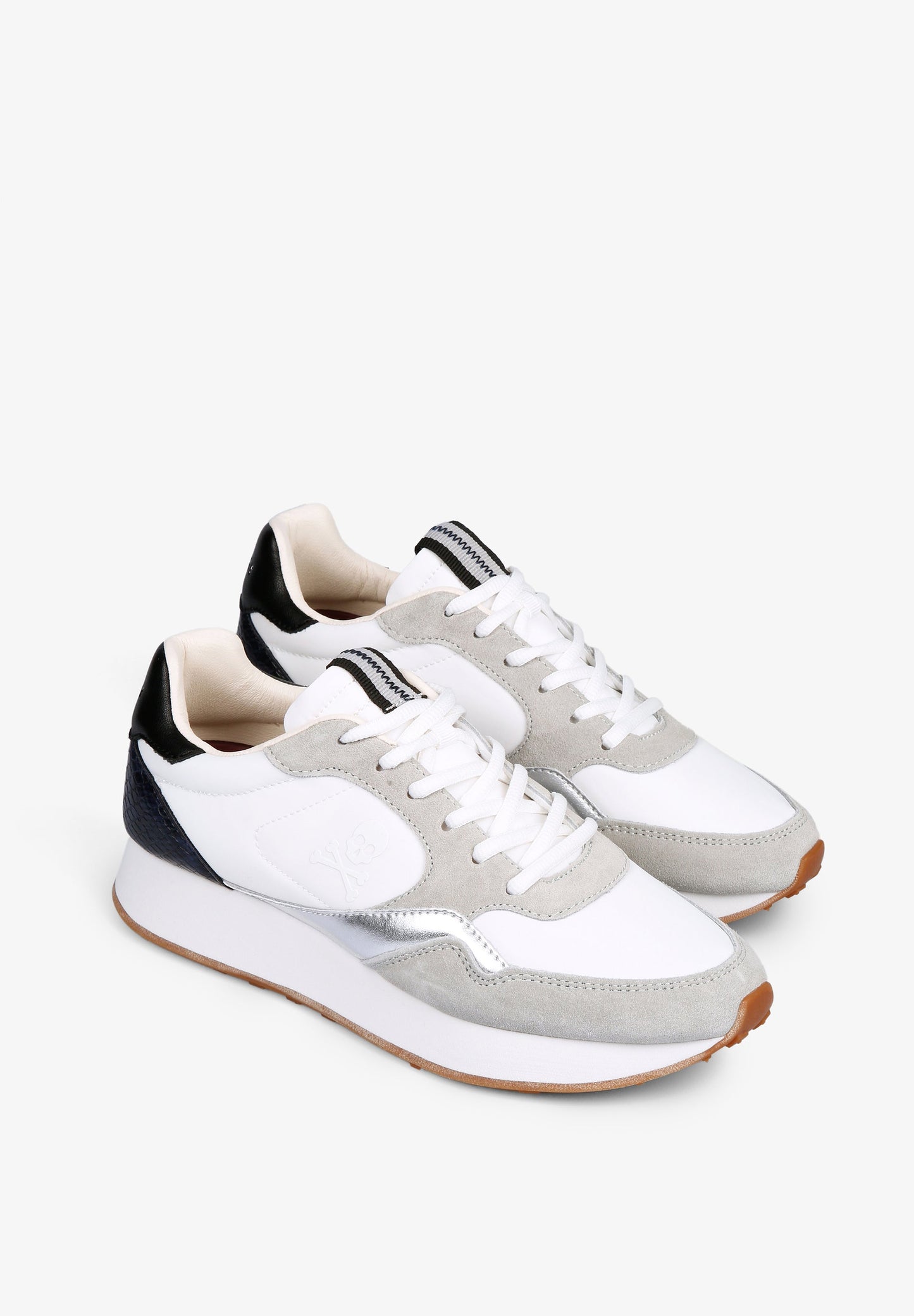 SNEAKERS METALIZADA SUELA PRONUNCIADA