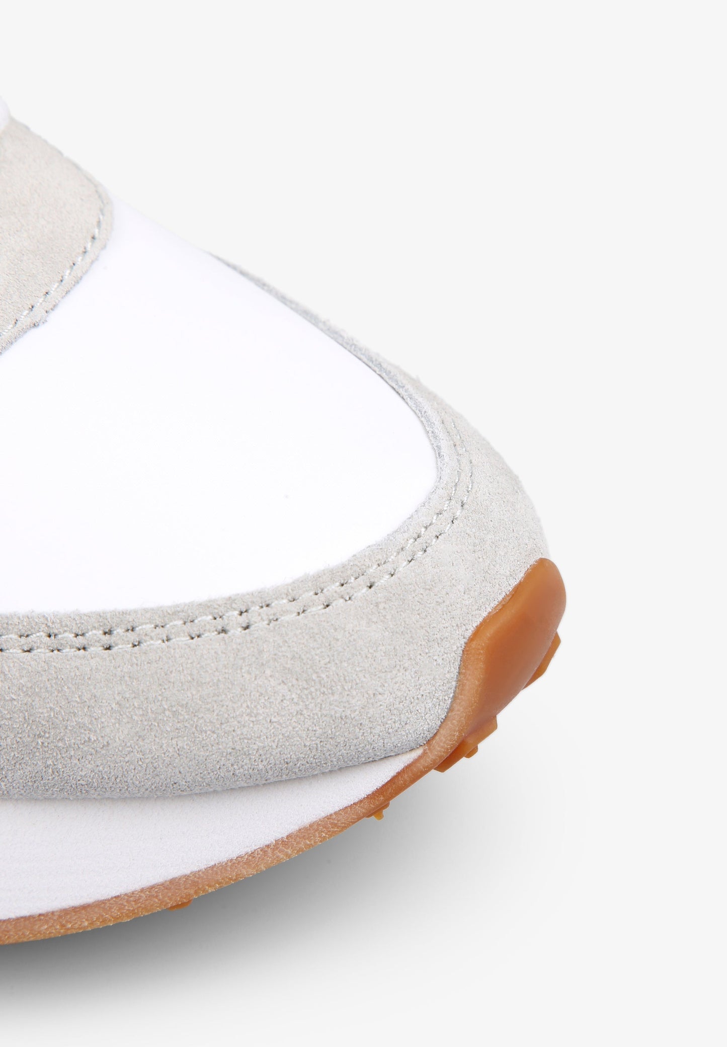 SNEAKERS METALIZADA SUELA PRONUNCIADA