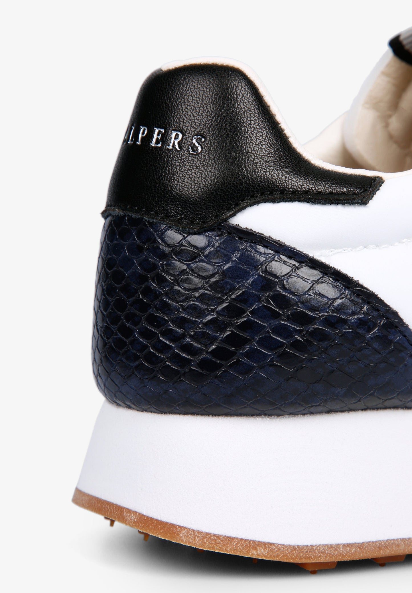 SNEAKERS METALIZADA SUELA PRONUNCIADA