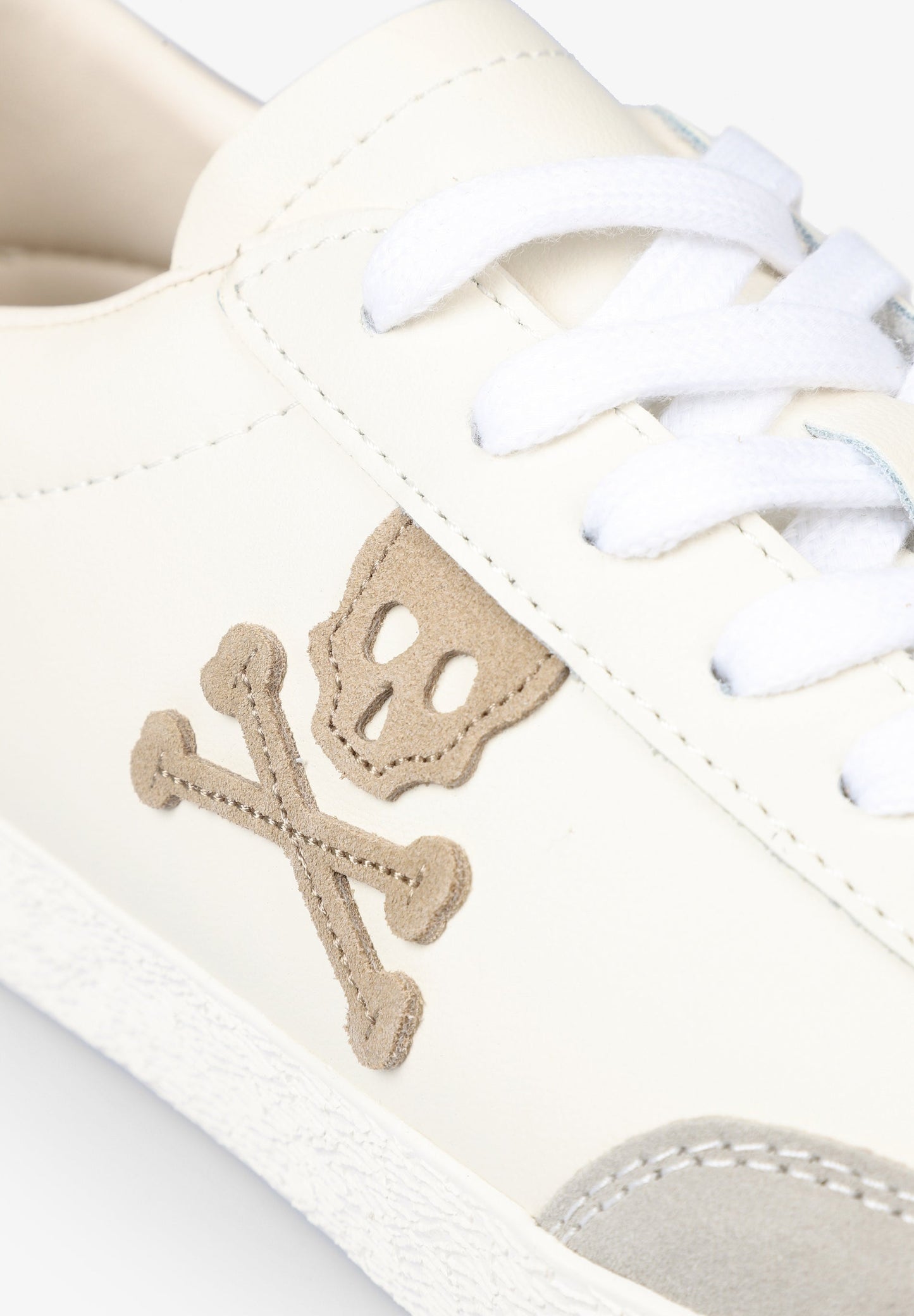 SNEAKERS BAJAS CONTRASTE