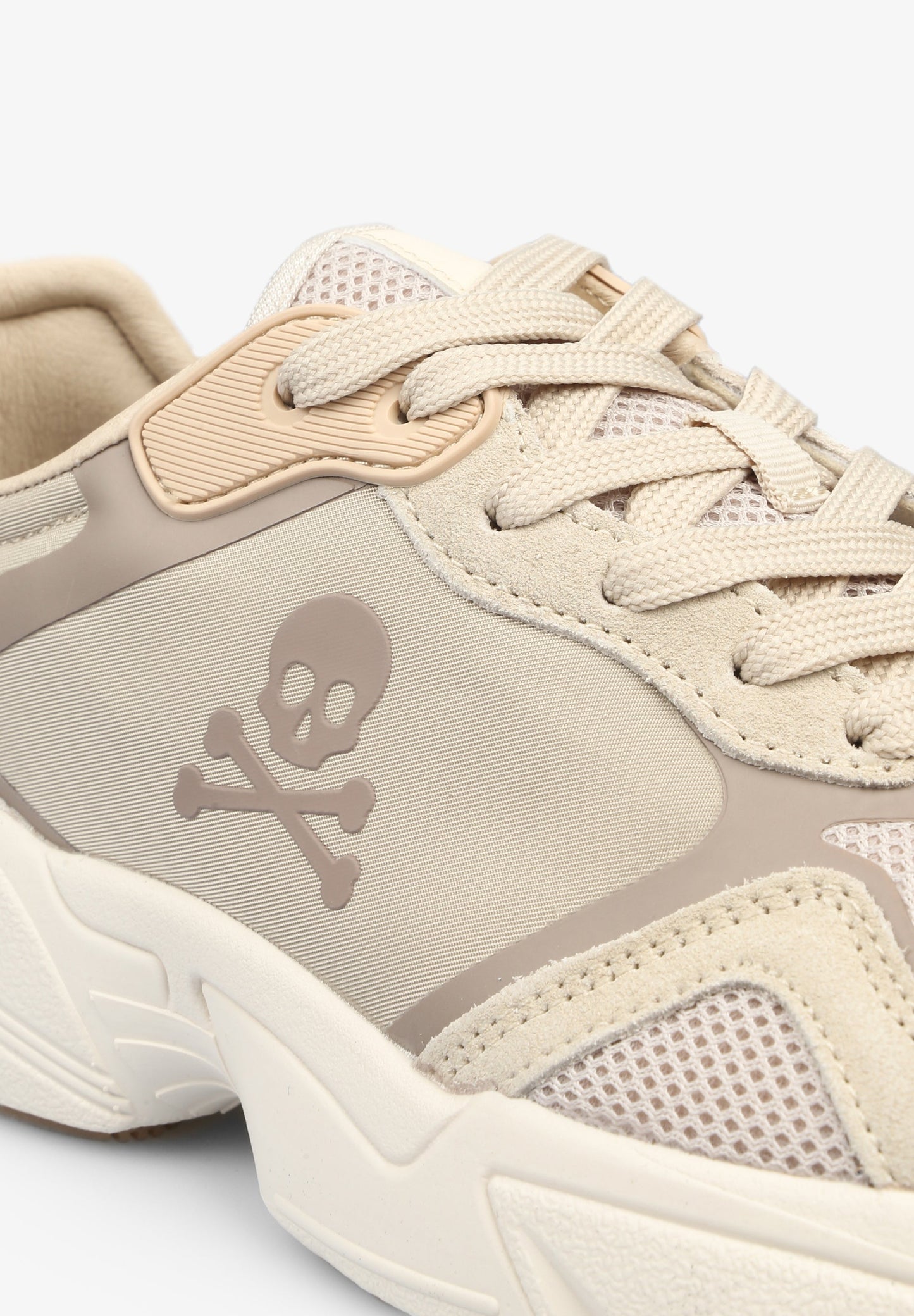 SNEAKERS SUELA GRUESA