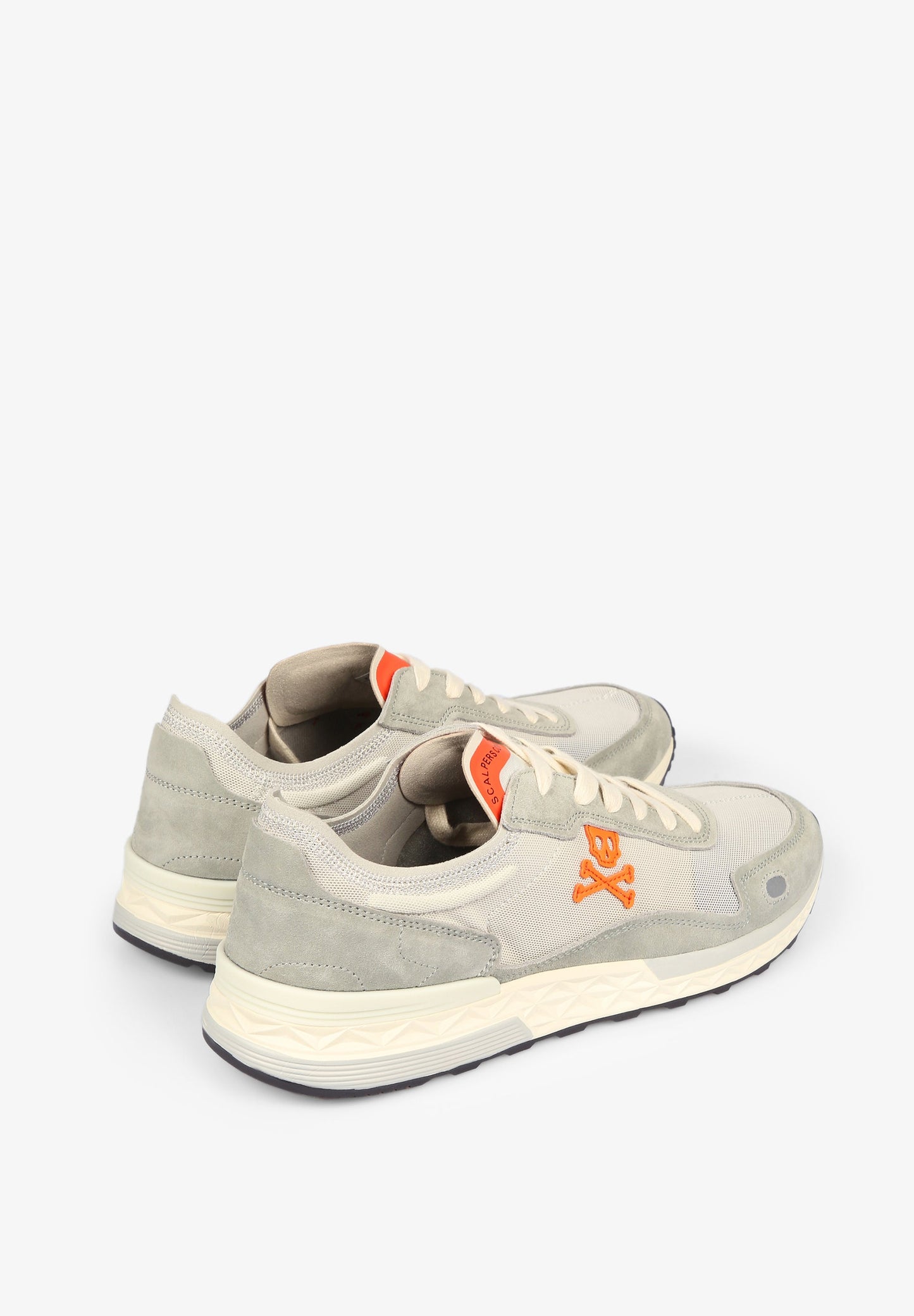 SNEAKERS CALAVERA DETALLES FLÚOR