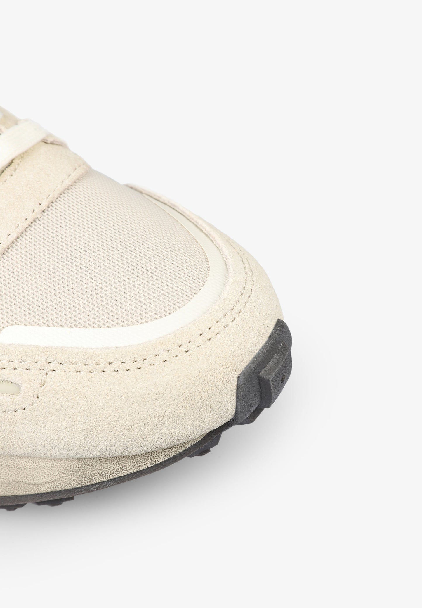 SNEAKERS CALAVERA ESTABILIZADOR