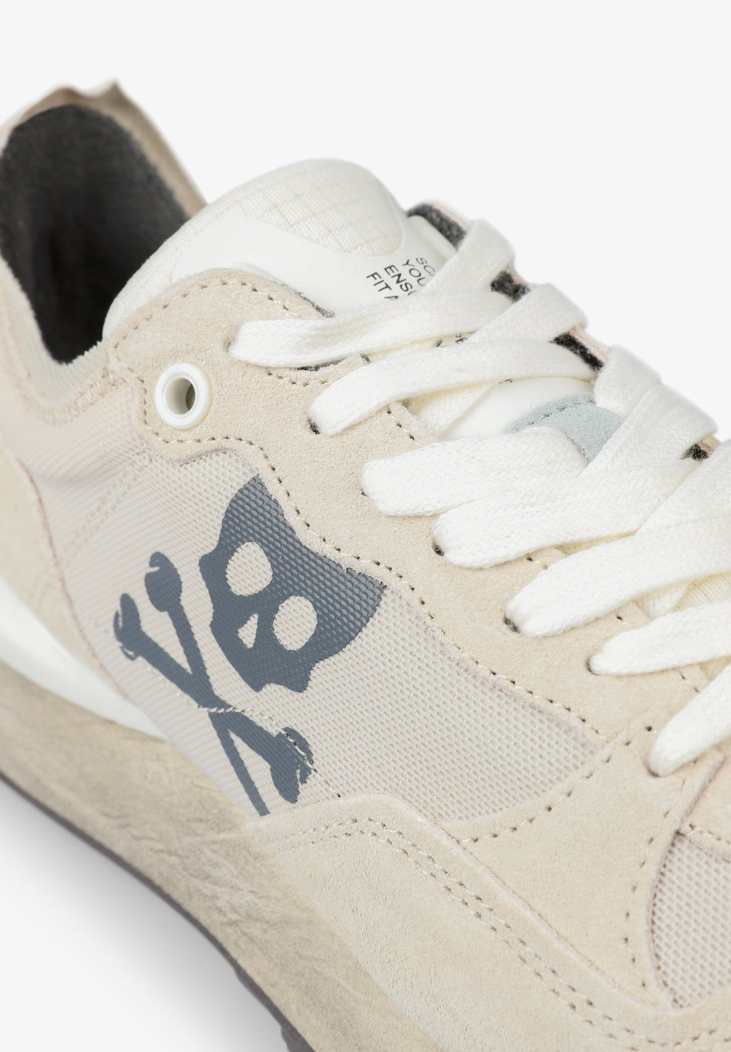 SNEAKERS CALAVERA ESTABILIZADOR