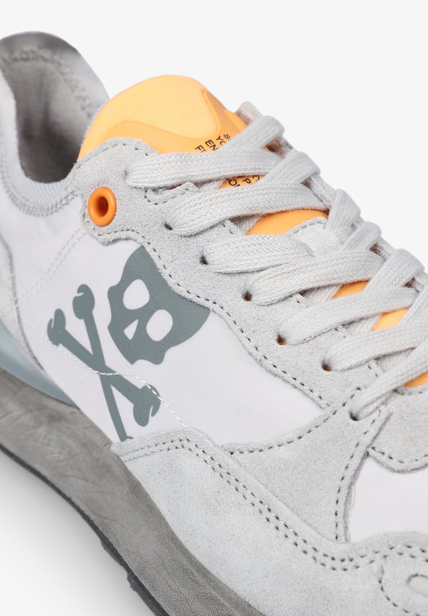 SNEAKERS CALAVERA ESTABILIZADOR