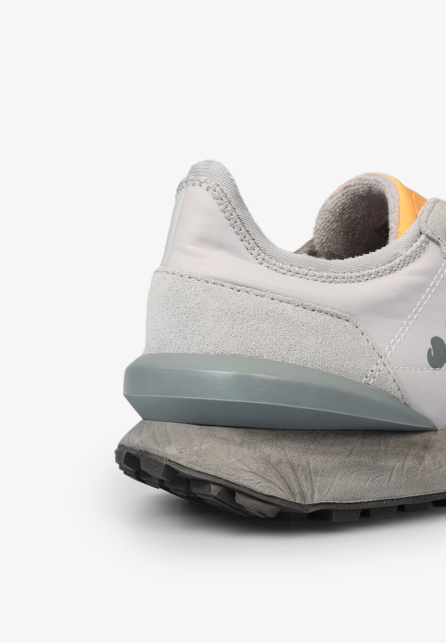 SNEAKERS CALAVERA ESTABILIZADOR