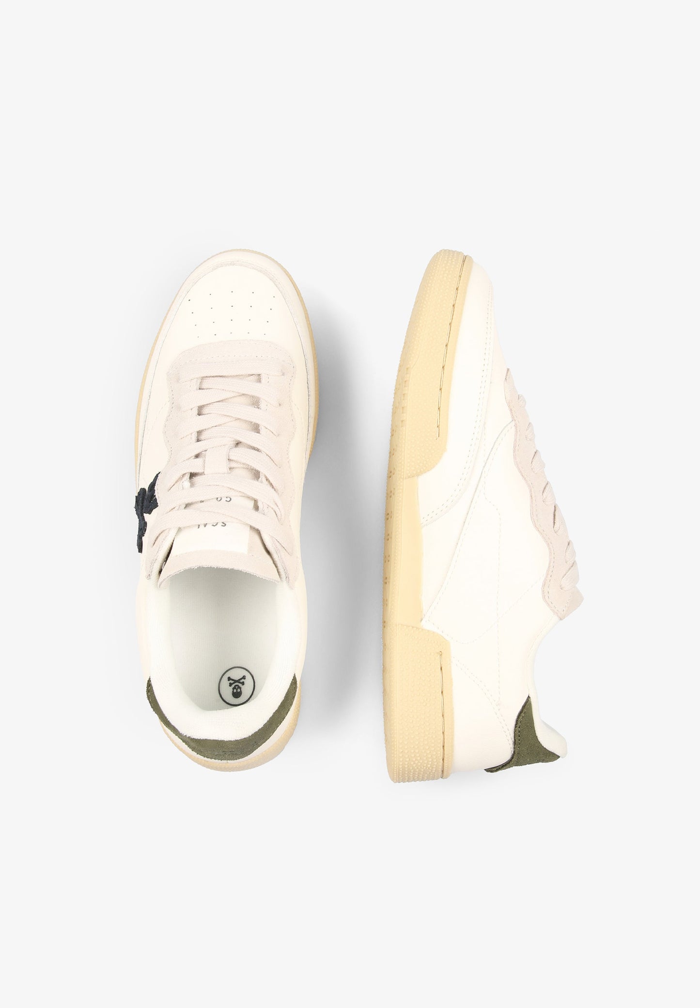 SNEAKERS DETALLE TALÓN