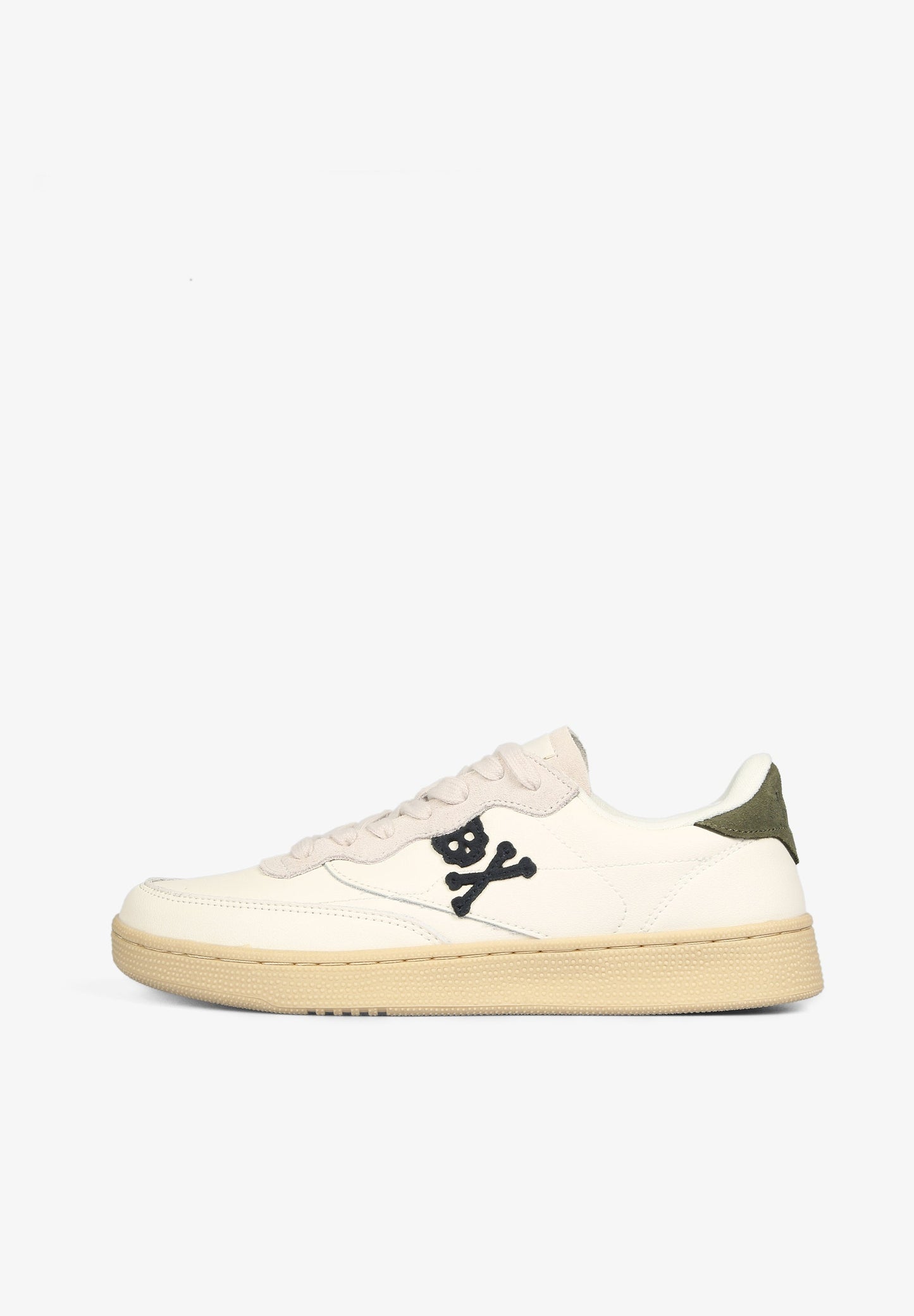 SNEAKERS DETALLE TALÓN