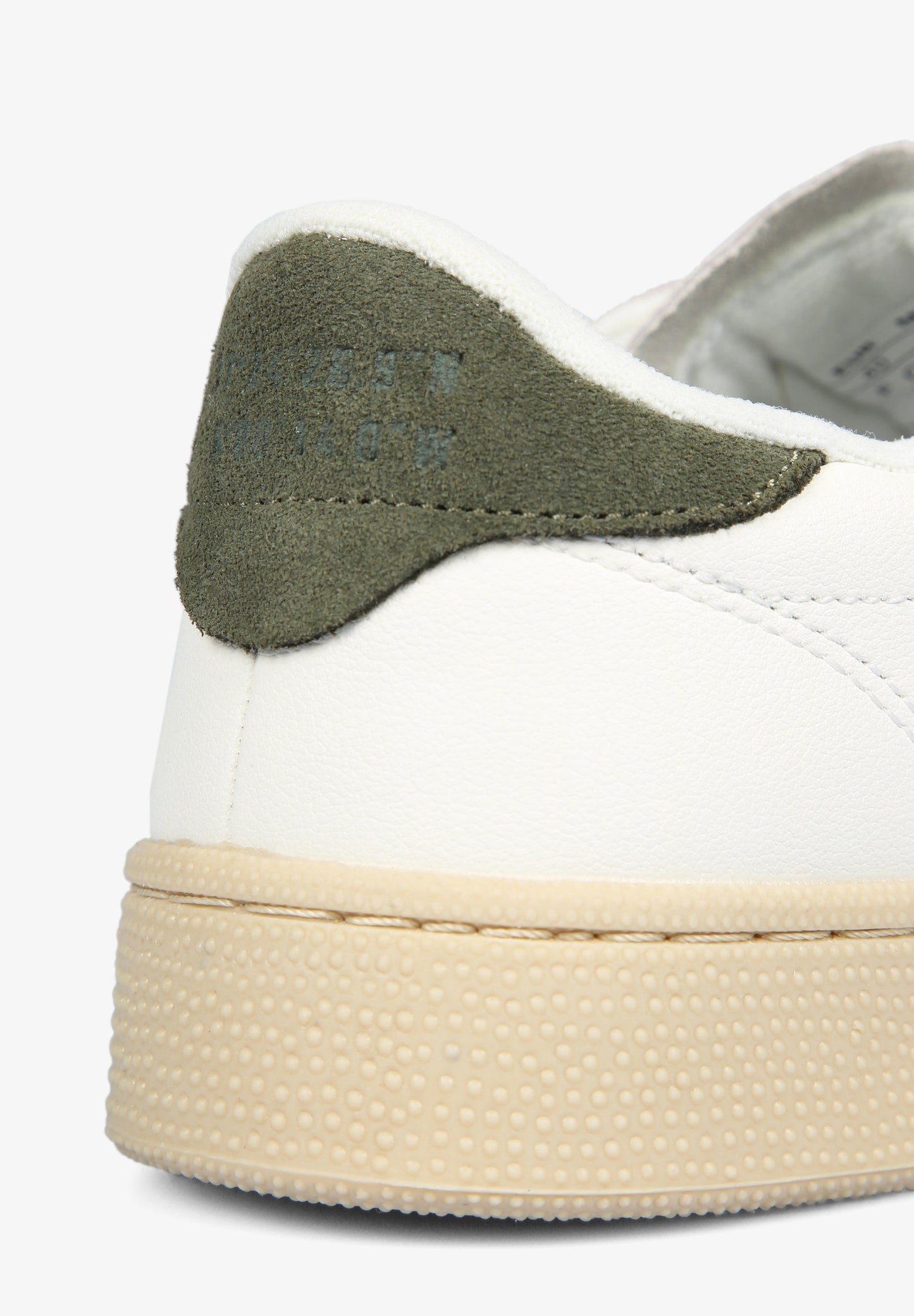 SNEAKERS DETALLE TALÓN