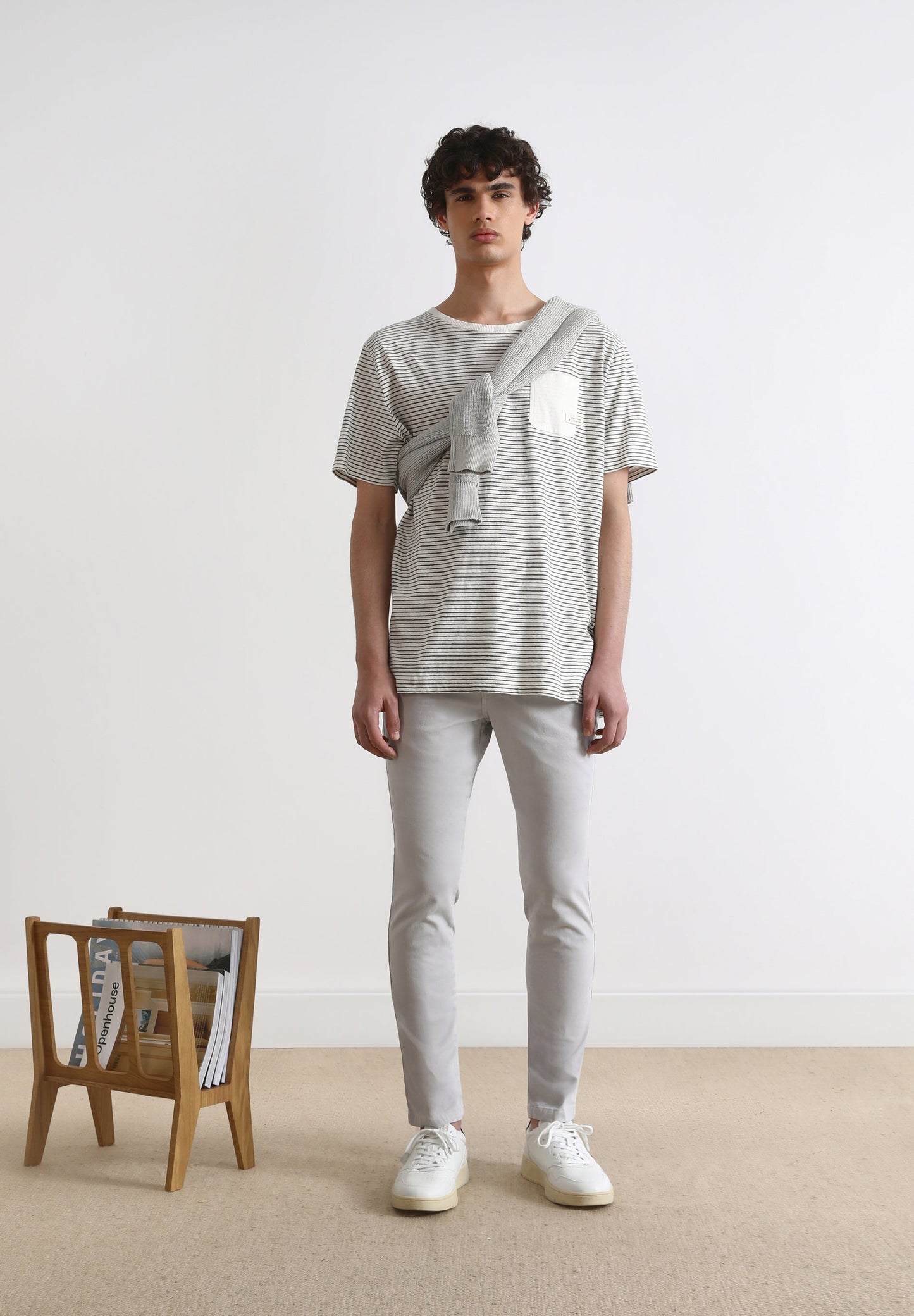 PANTALÓN CHINO PINZAS