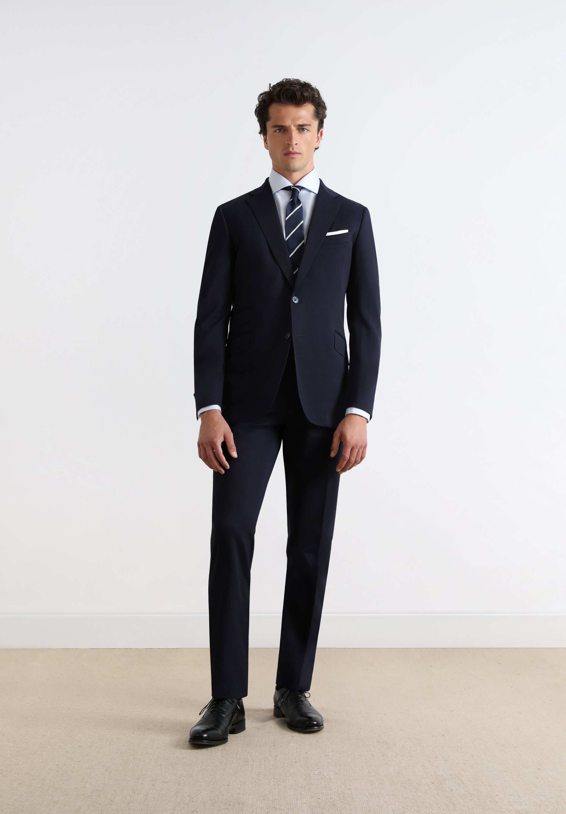 TRAJE CLÁSICO AZUL MARINO