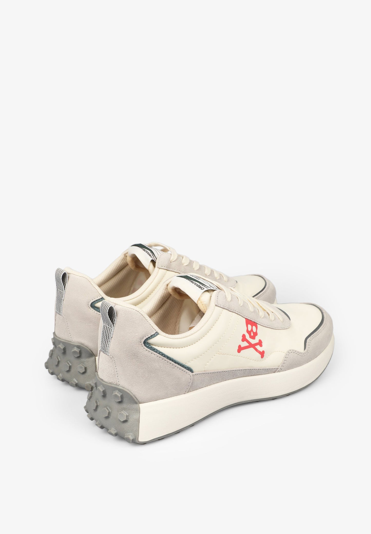 SNEAKERS SUELA DENTADA