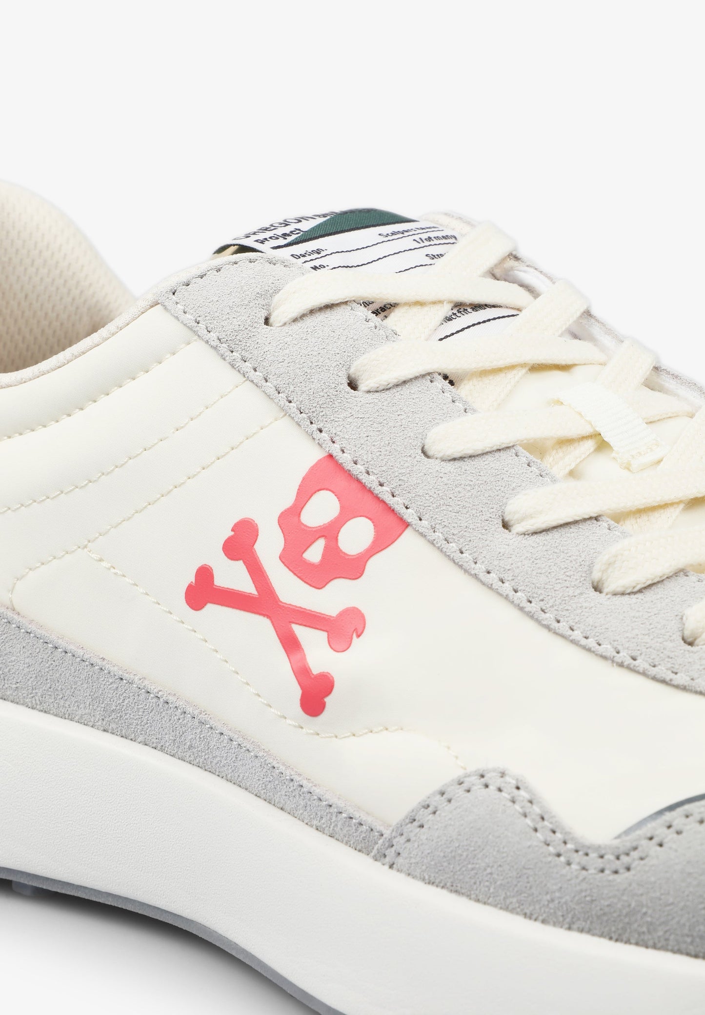 SNEAKERS SUELA DENTADA