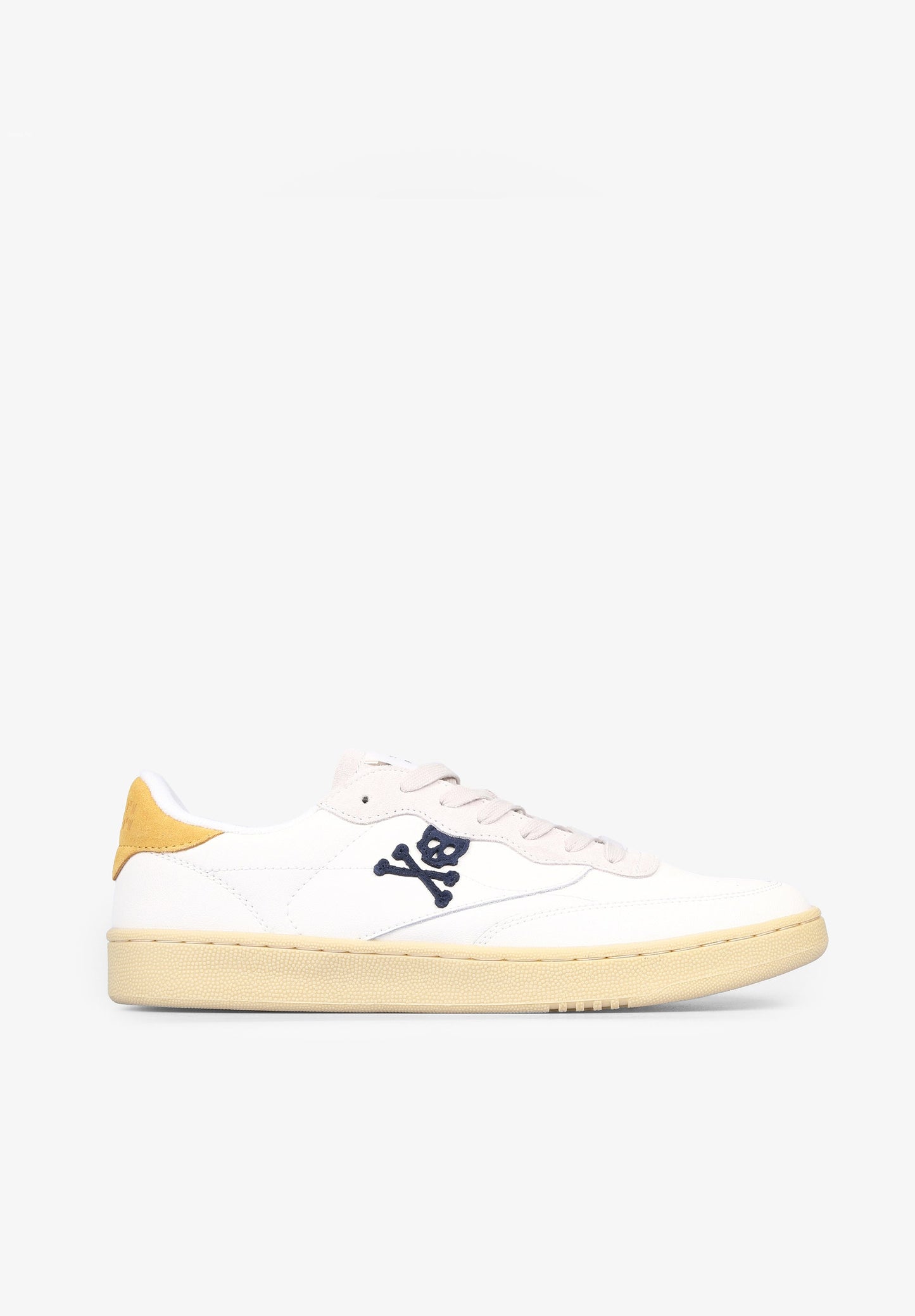 SNEAKERS DETALLE TALÓN