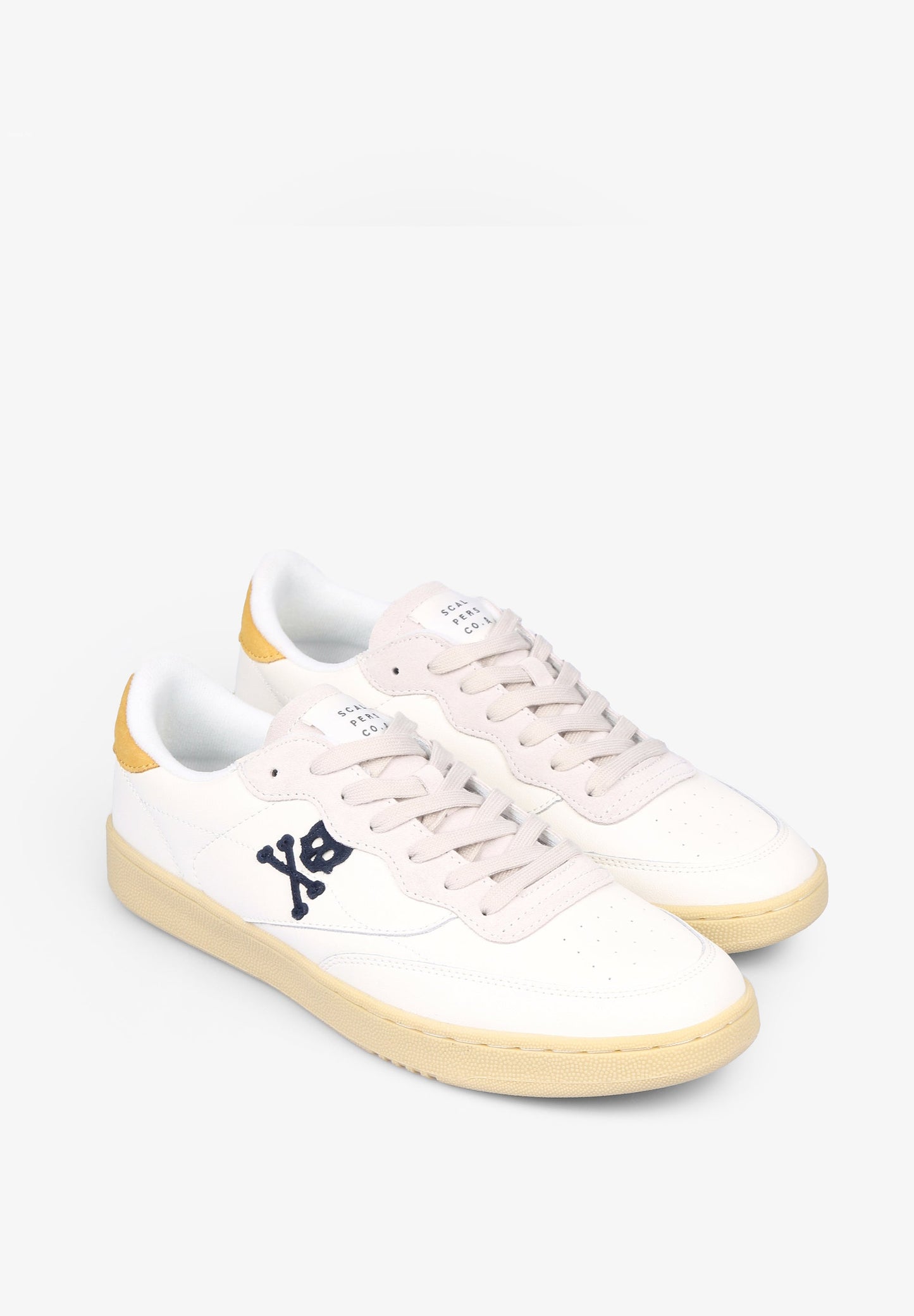 SNEAKERS DETALLE TALÓN