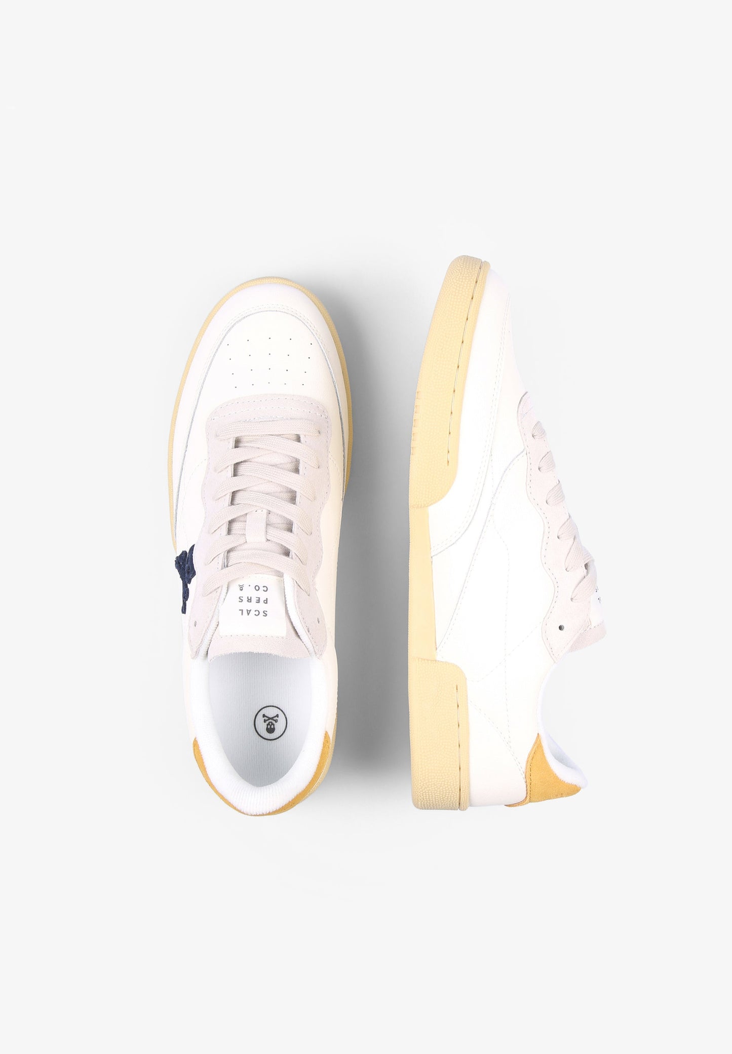 SNEAKERS DETALLE TALÓN