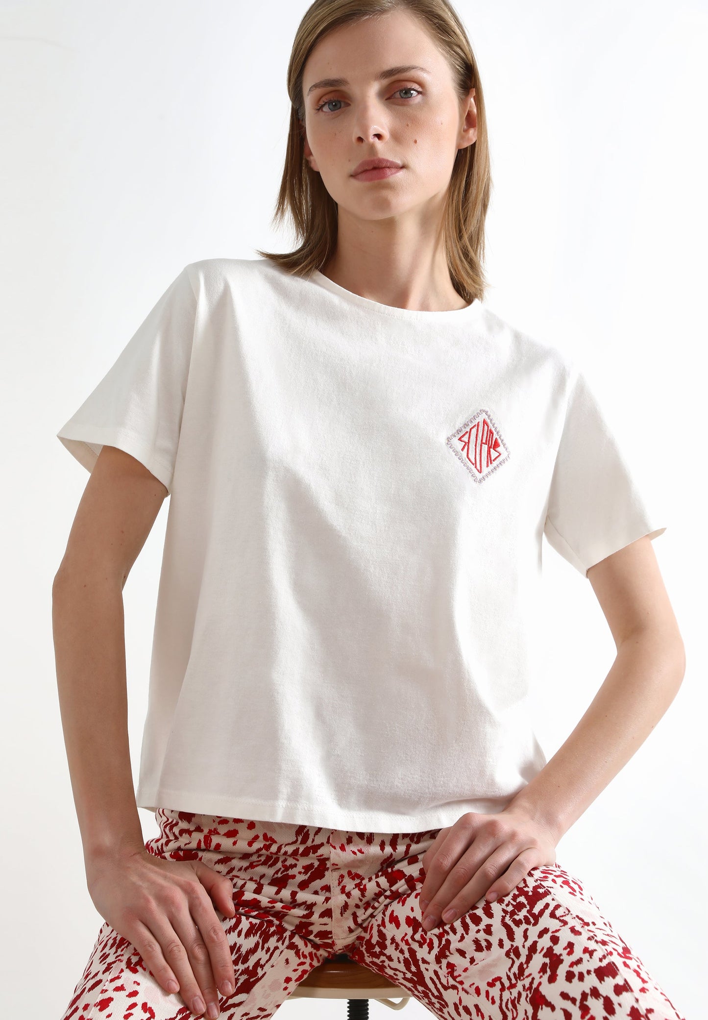 CAMISETA BORDADO PECHO