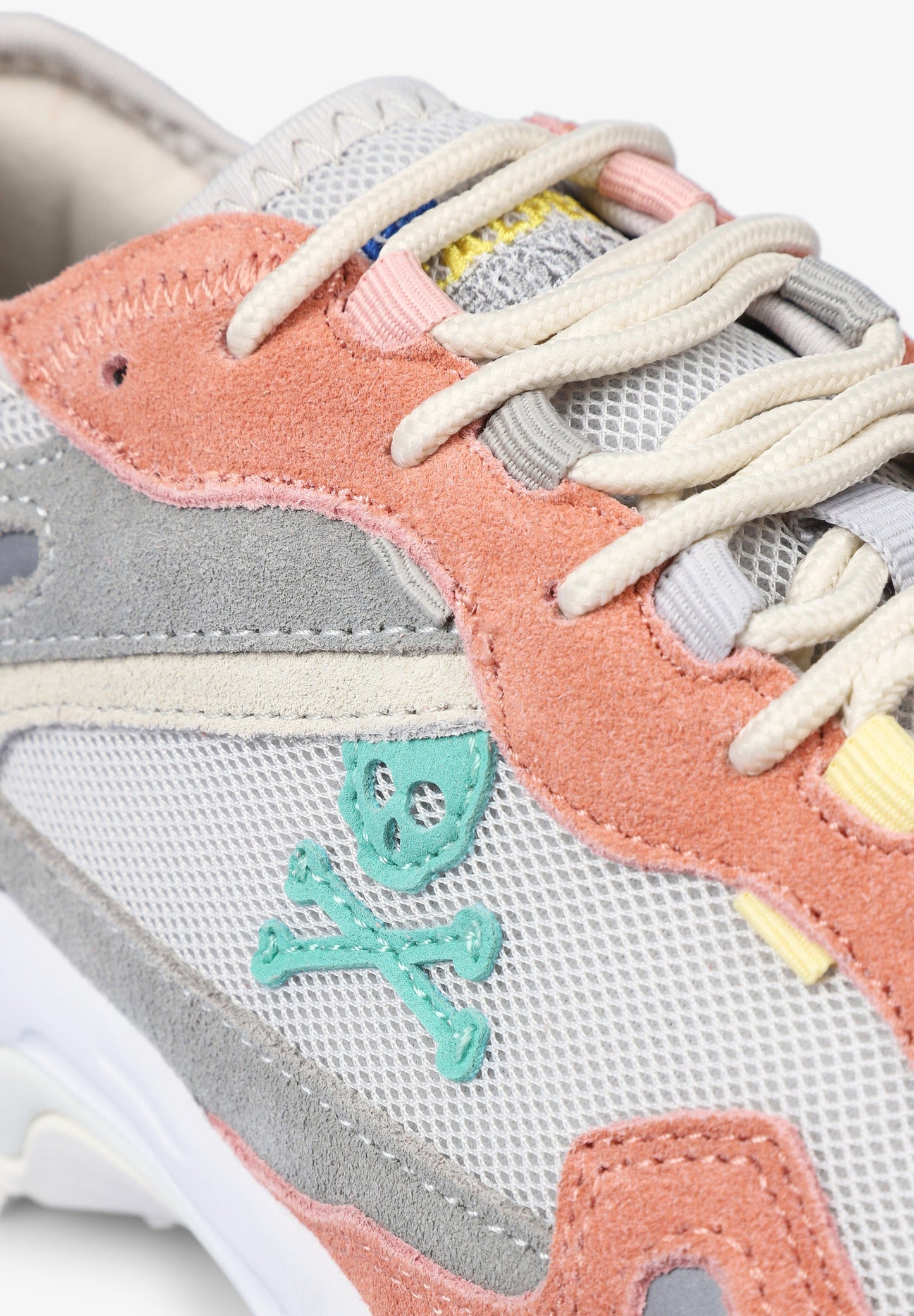 SNEAKERS DETALLES MULTICOLOR
