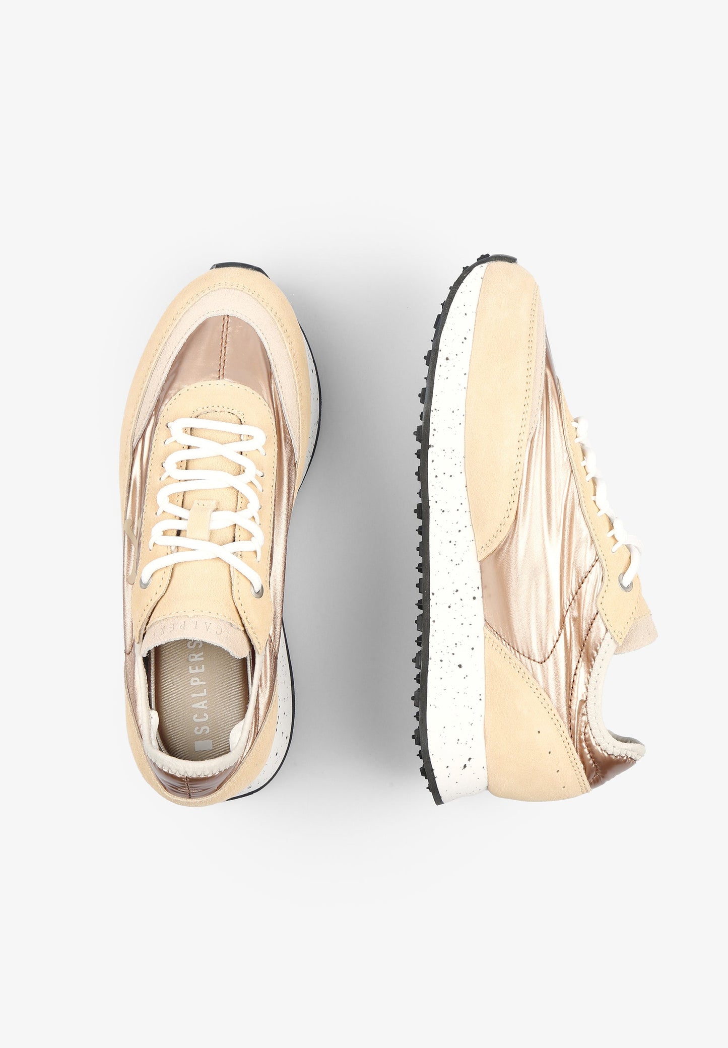 SNEAKERS METALIZADA SUELA MOTEADA